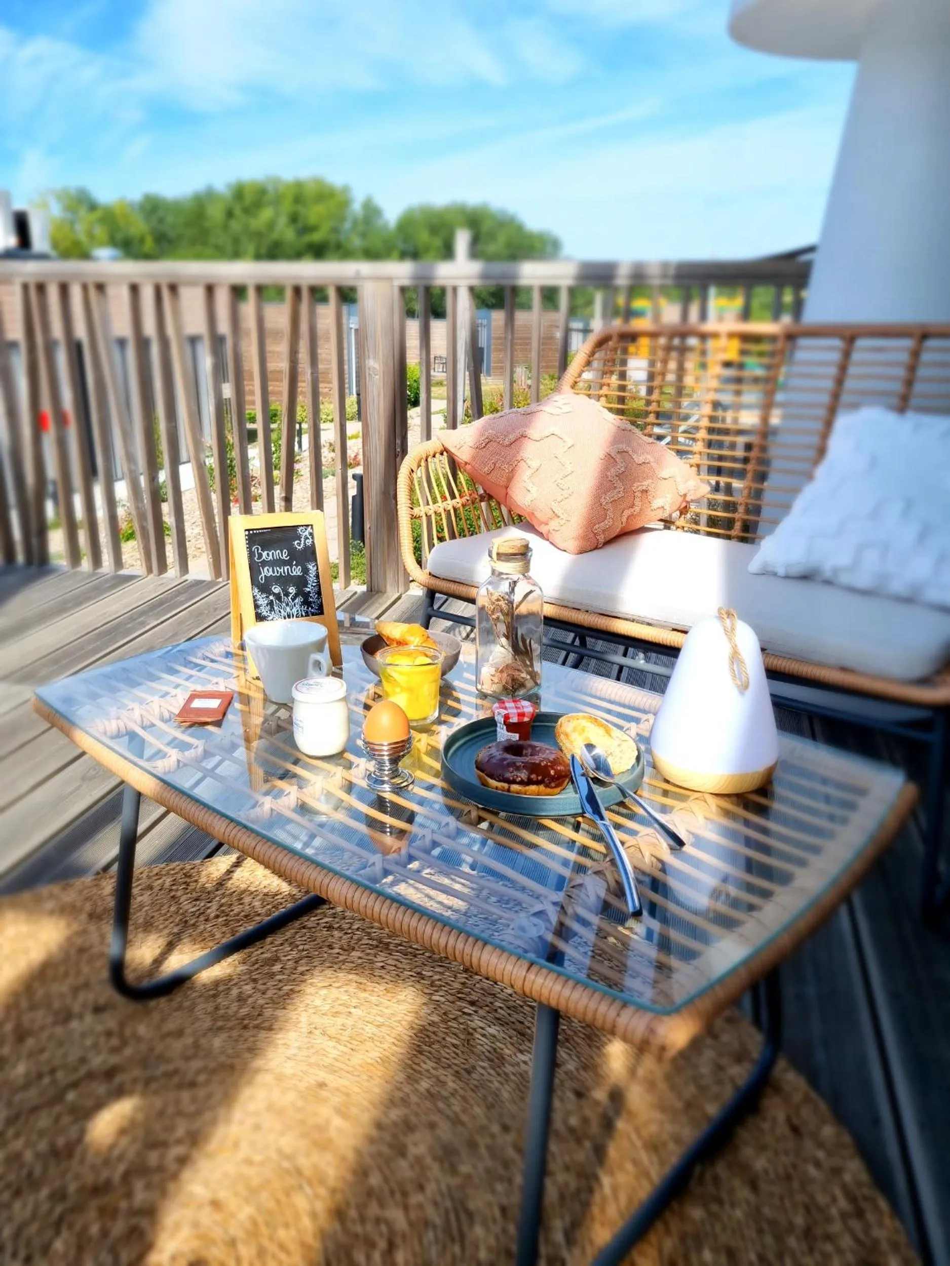 Patio in The Originals City, Ax Hotel, La Châtaigneraie