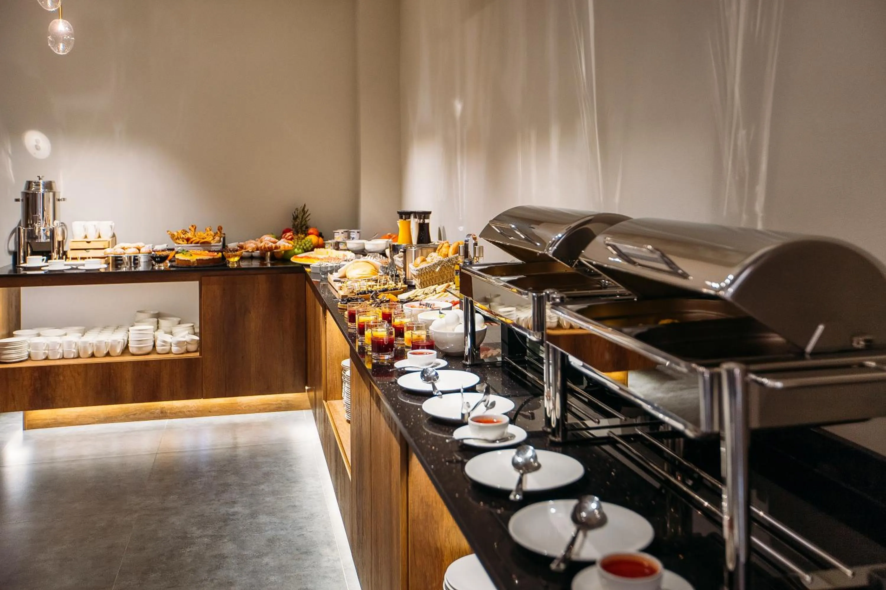 Restaurant/places to eat in Horizont Hotel Tbilisi