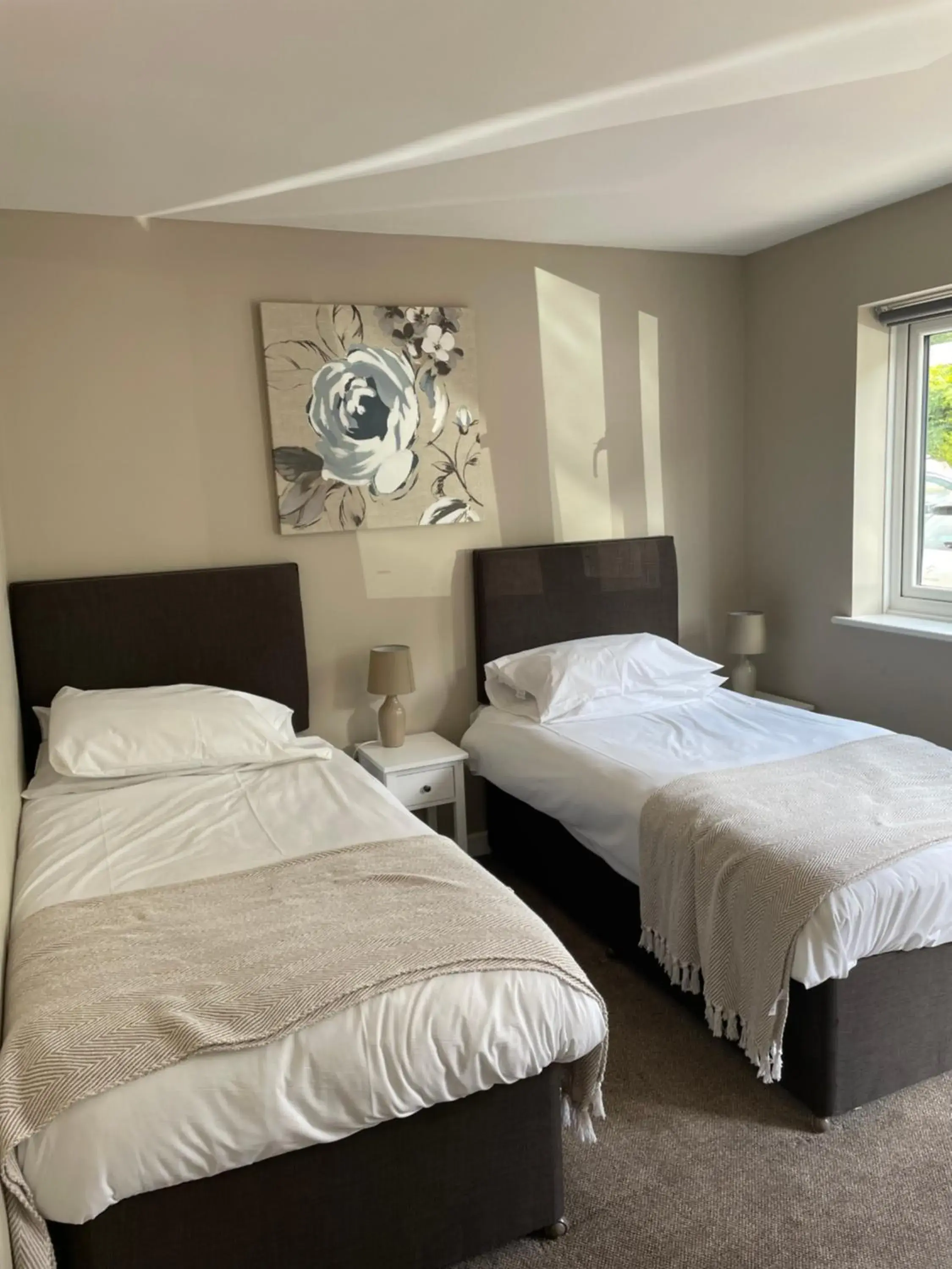 Twin Room in Tall Pines Lodges Twin Room in Tall Pines Lodges