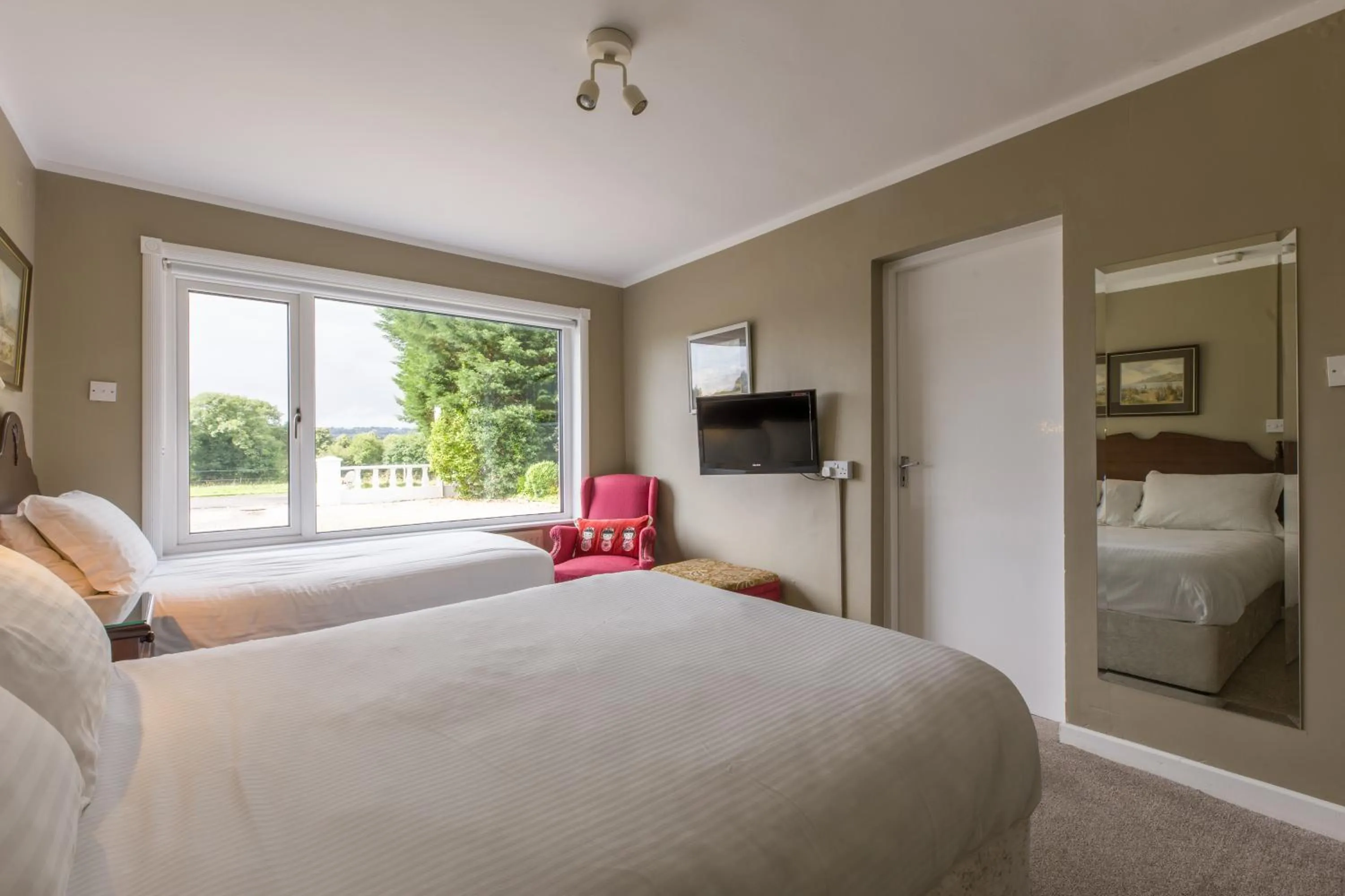 Bed in Lios Na Manach ECO B&B