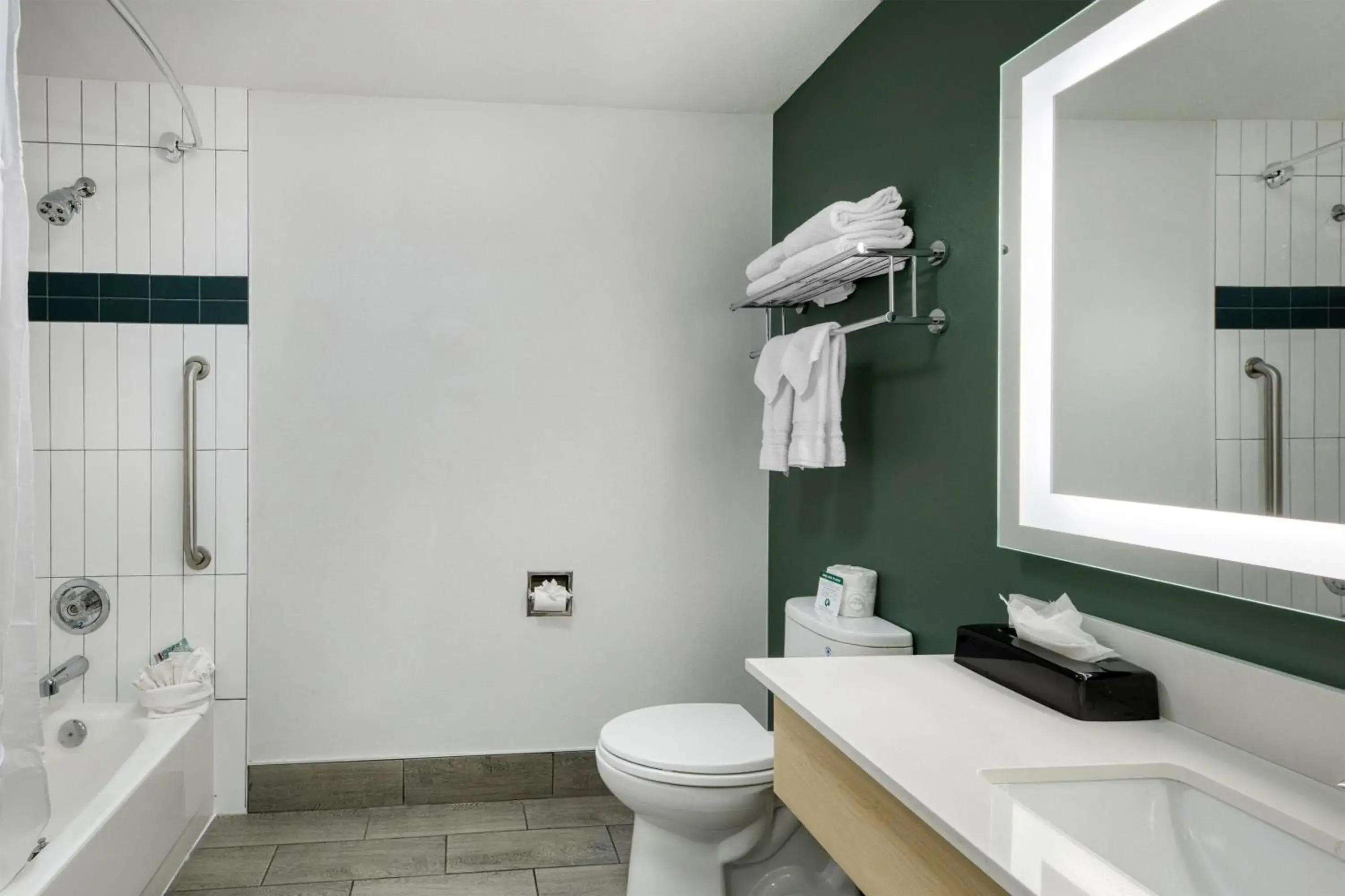 Queen Room with Two Queen Beds and Balcony in Best Western Portland West Beaverton Queen Room with Two Queen Beds and Balcony in Best Western Portland West Beaverton