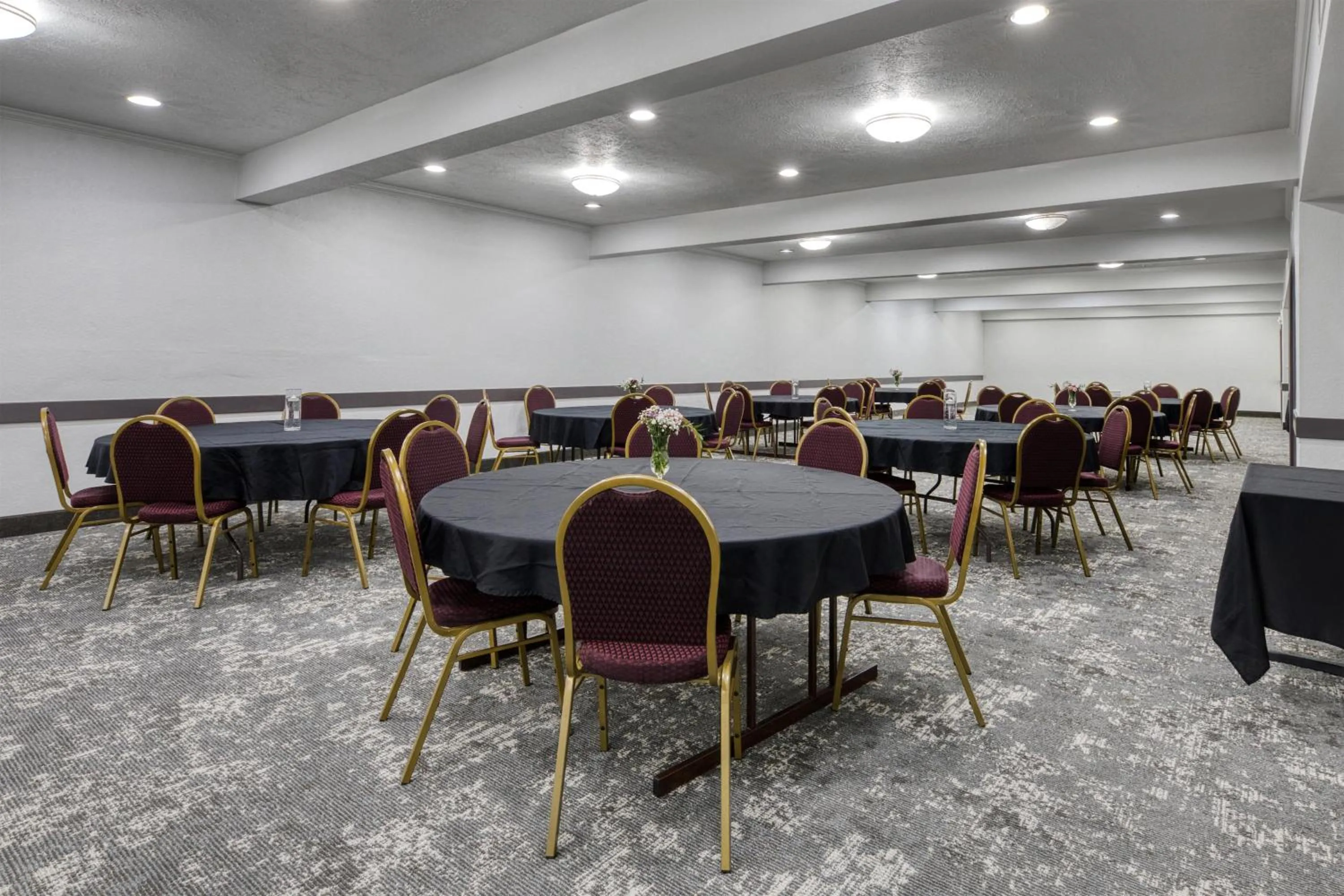 Meeting/conference room in Best Western Portland West Beaverton