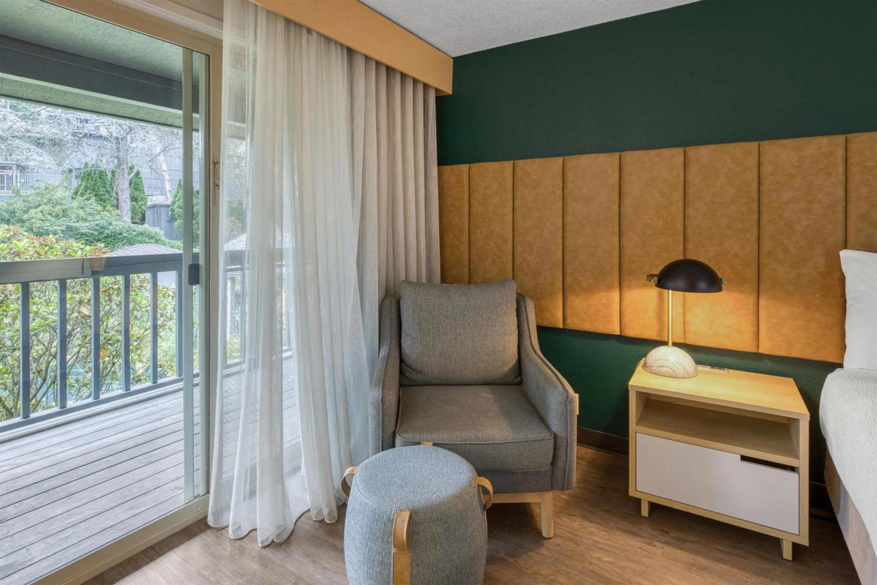 Bedroom in Best Western Portland West Beaverton