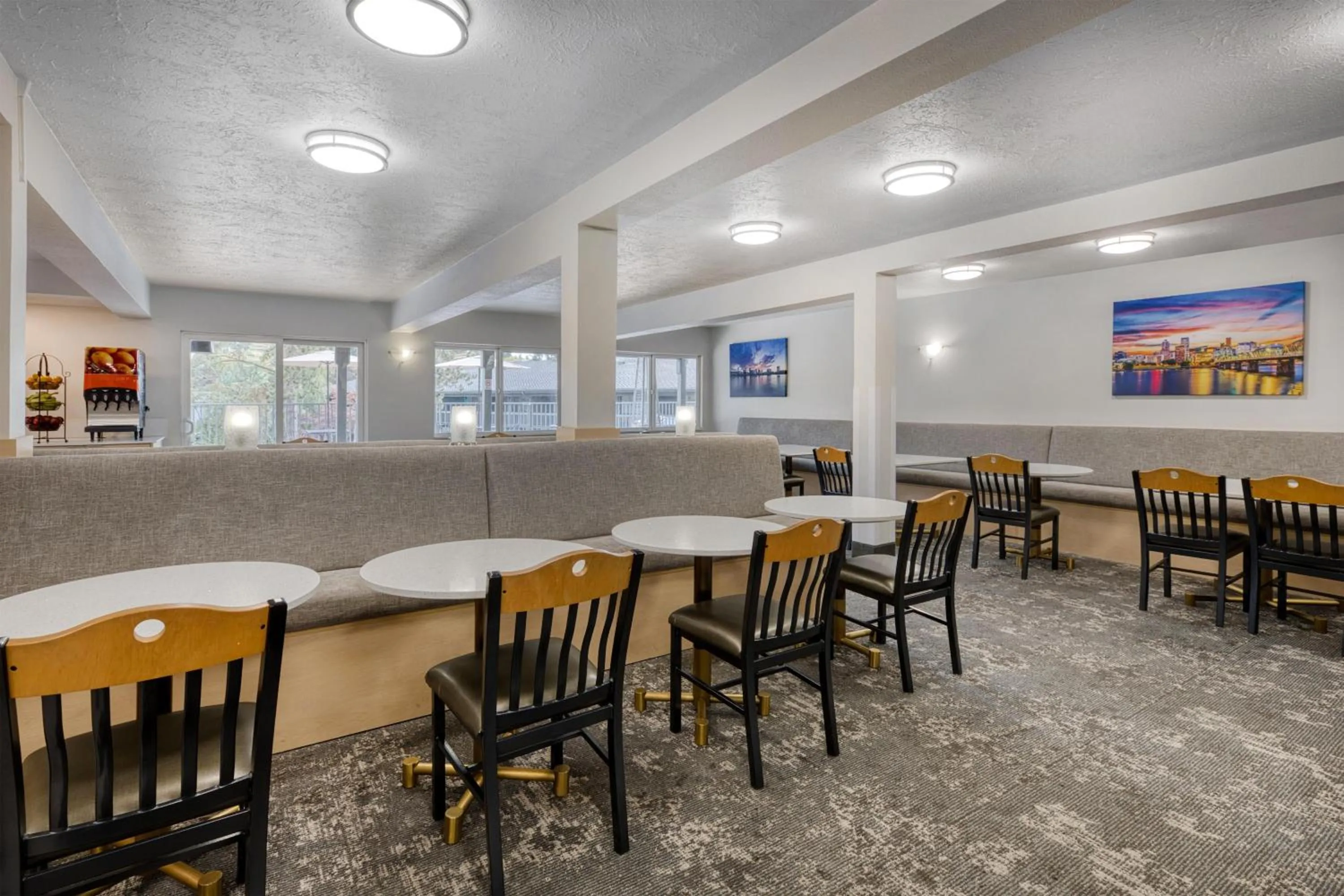 Breakfast in Best Western Portland West Beaverton