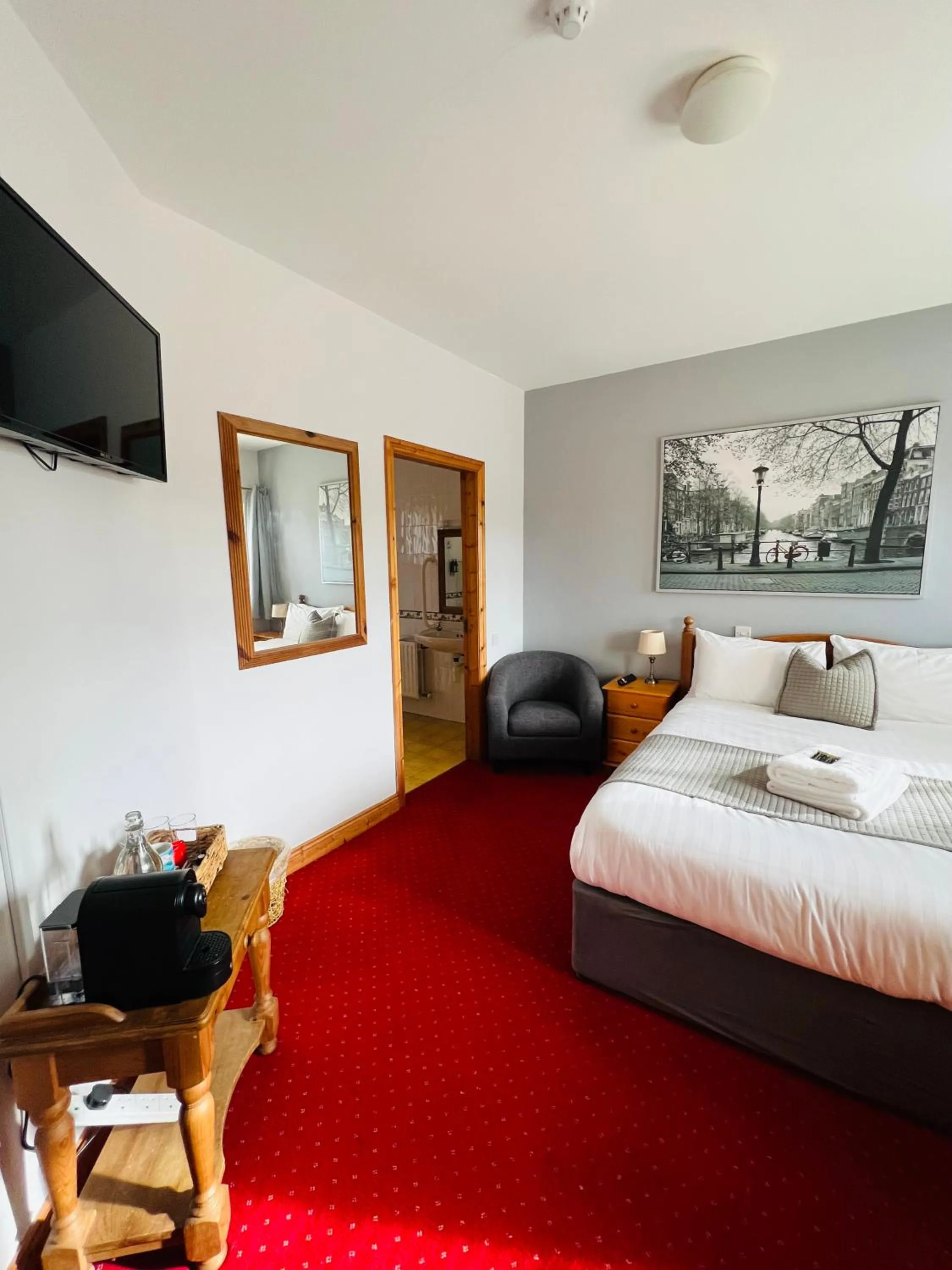 Bed in Dingle Marina Lodge