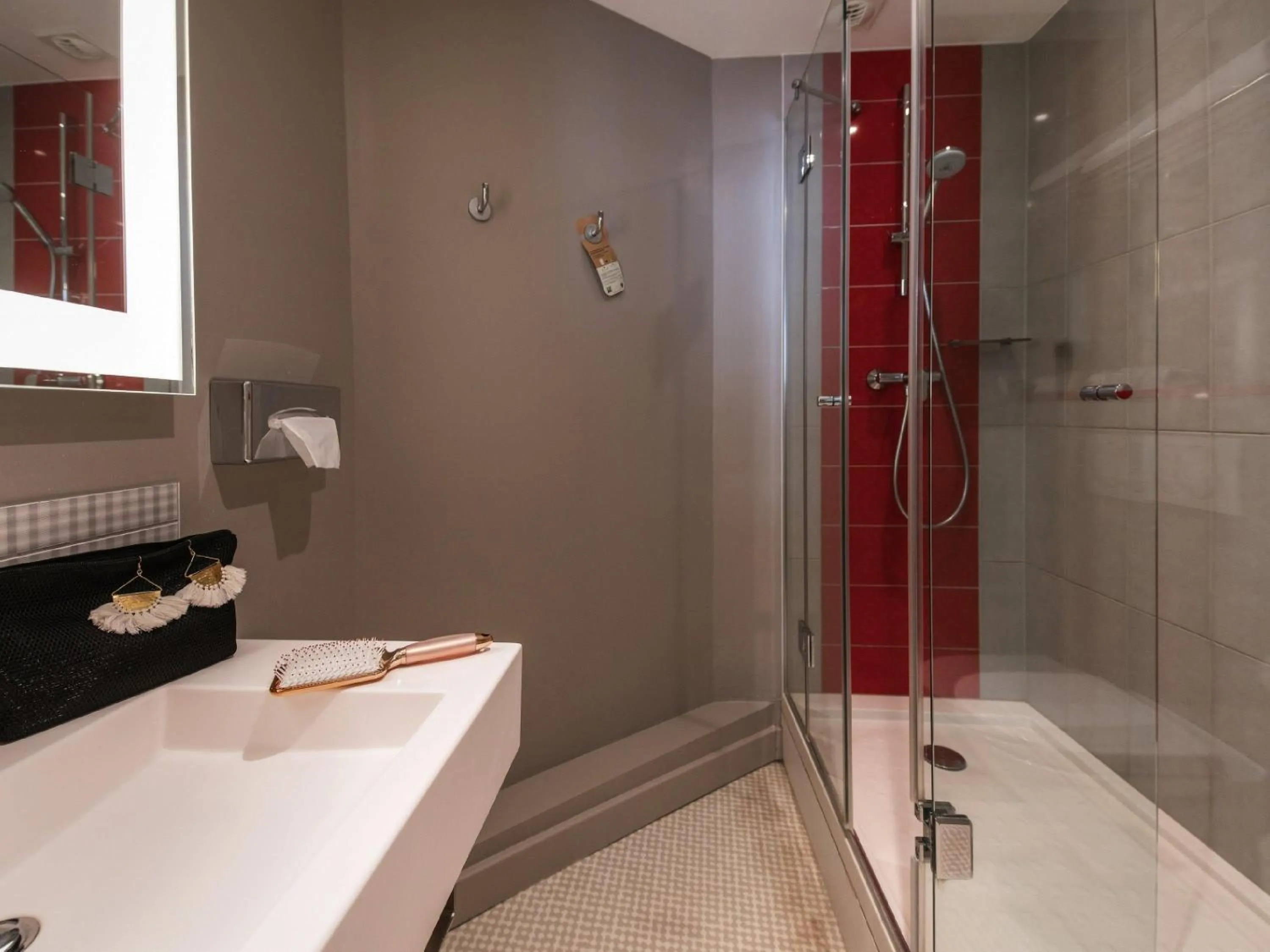 Bedroom in ibis Styles Lille Centre Grand Place