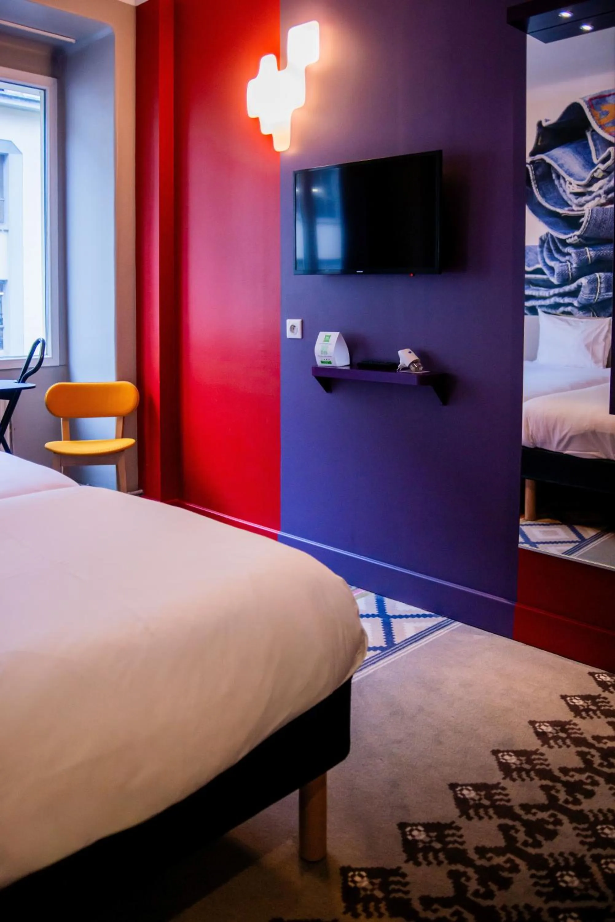 Bedroom, Bed in ibis Styles Lille Centre Grand Place