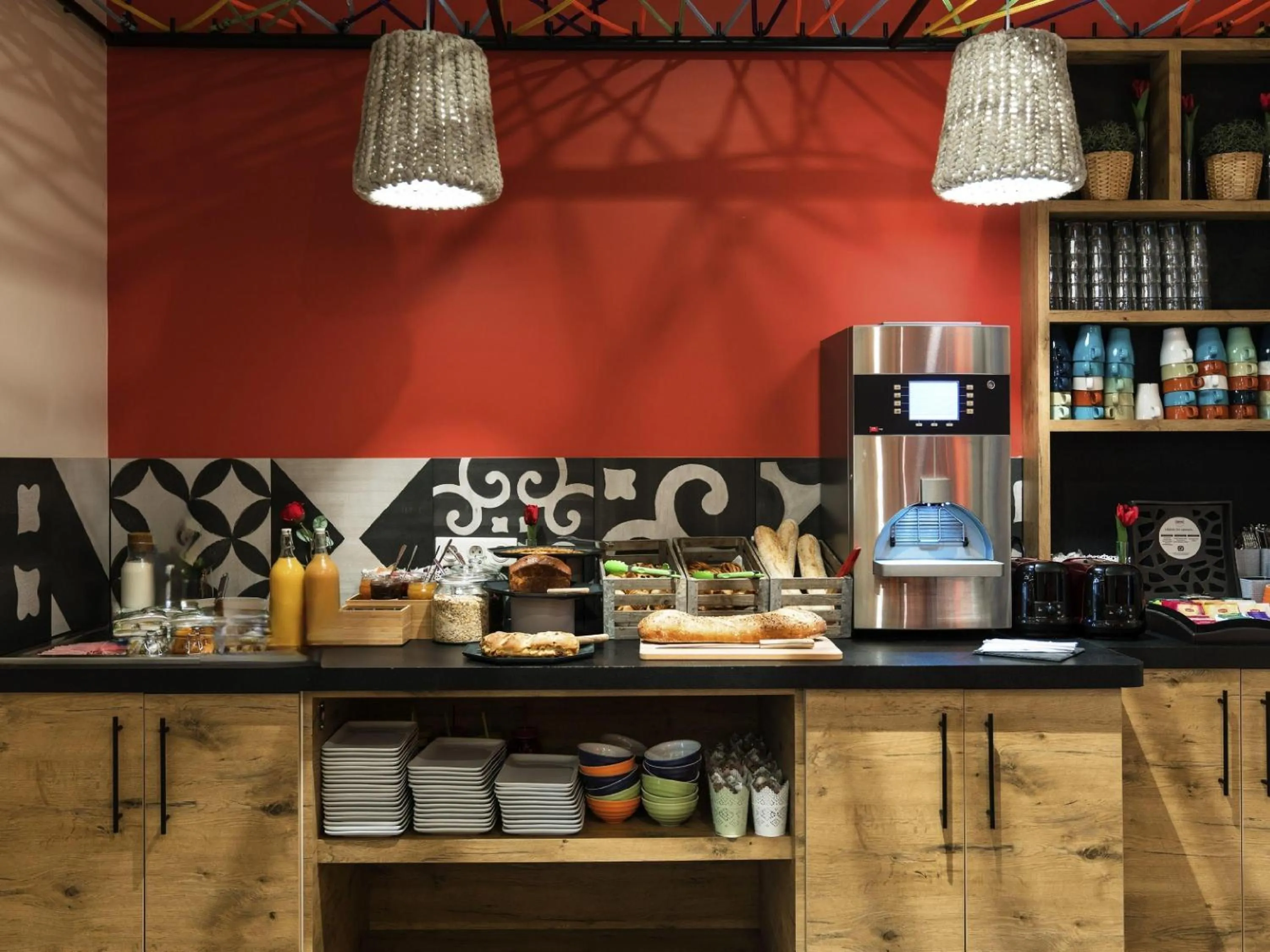 Breakfast in ibis Styles Lille Centre Grand Place