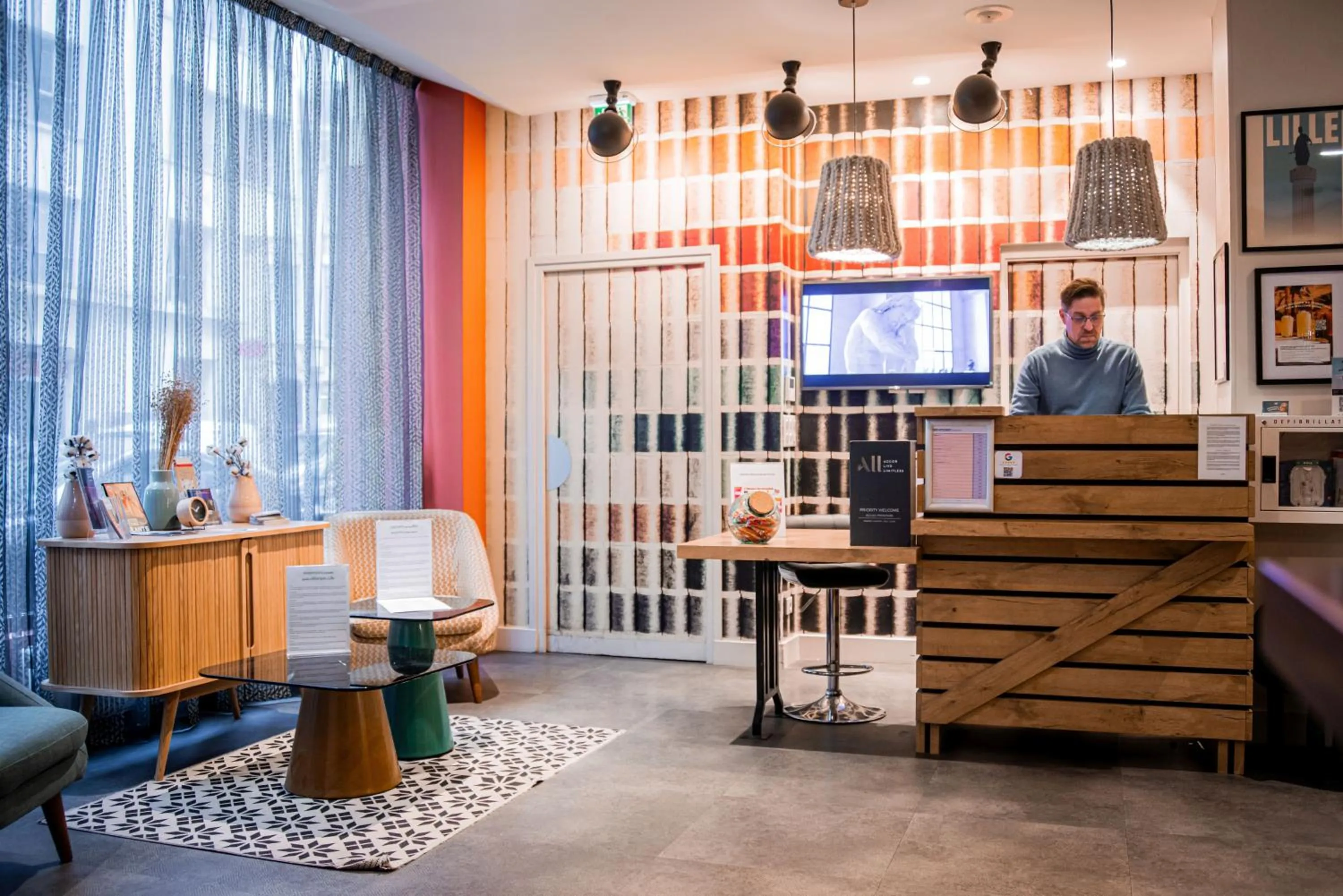 Lobby or reception in ibis Styles Lille Centre Grand Place