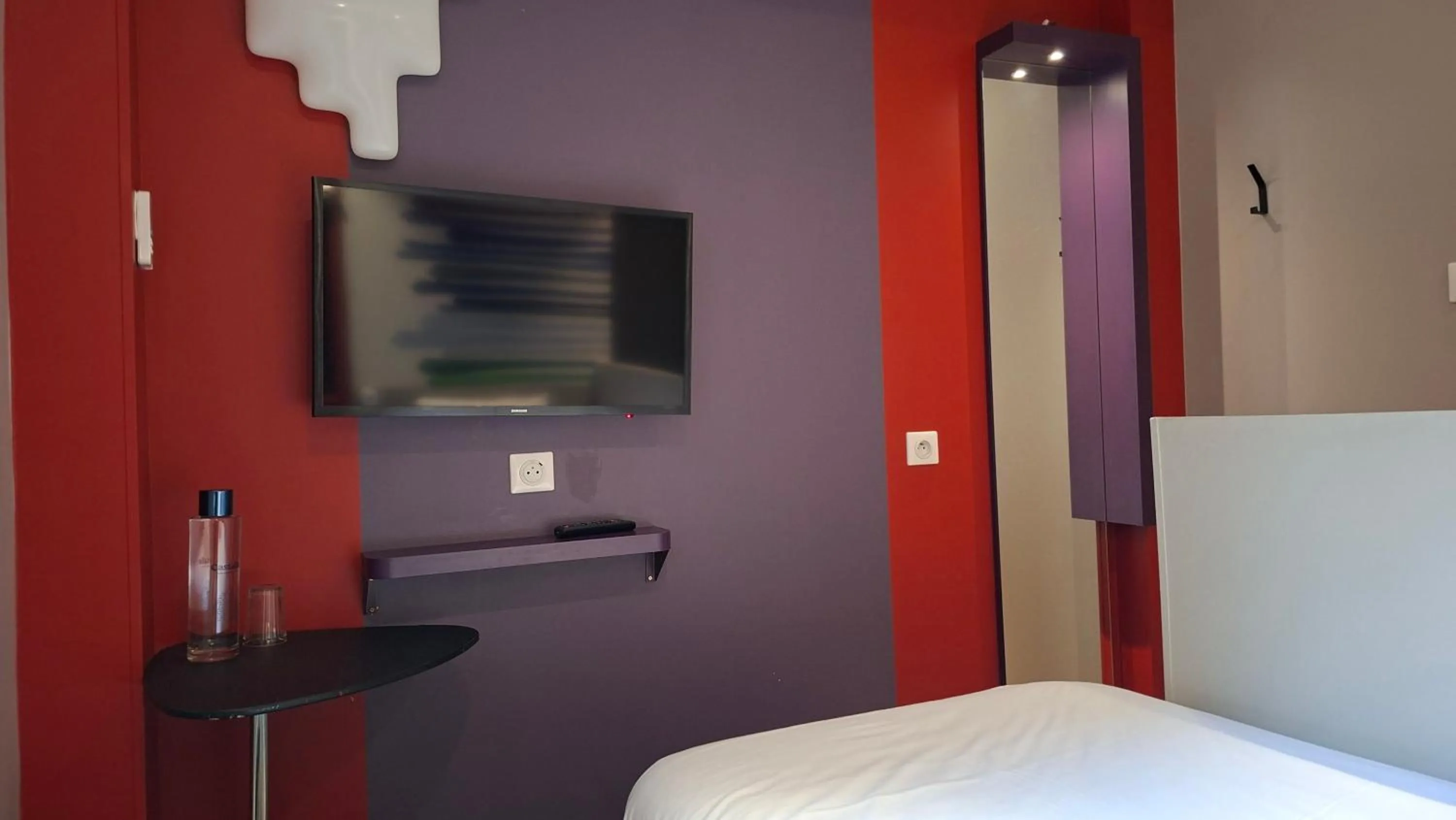 Photo of the whole room, Bed in ibis Styles Lille Centre Grand Place
