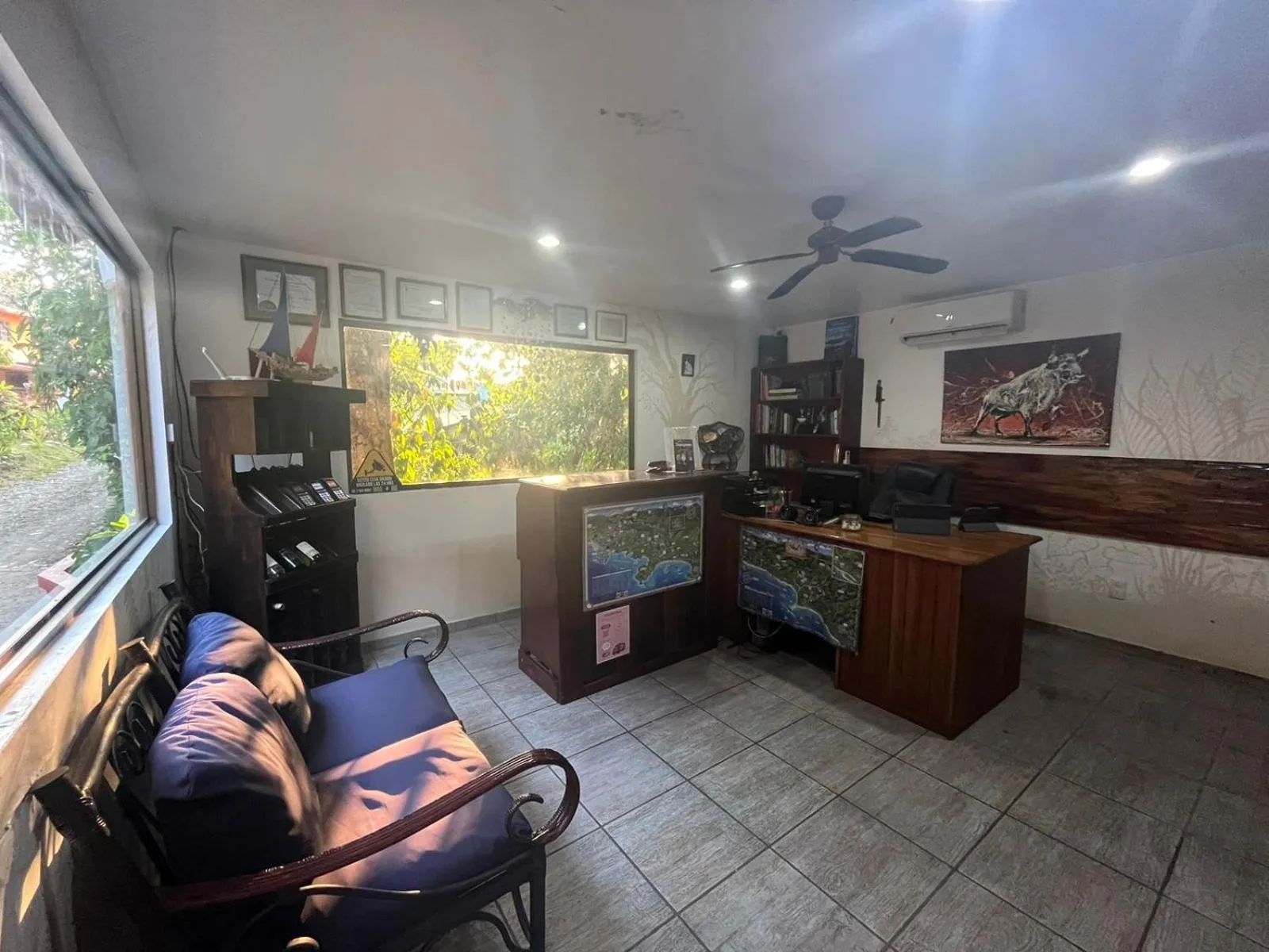 Property building in Hotel Tres Banderas