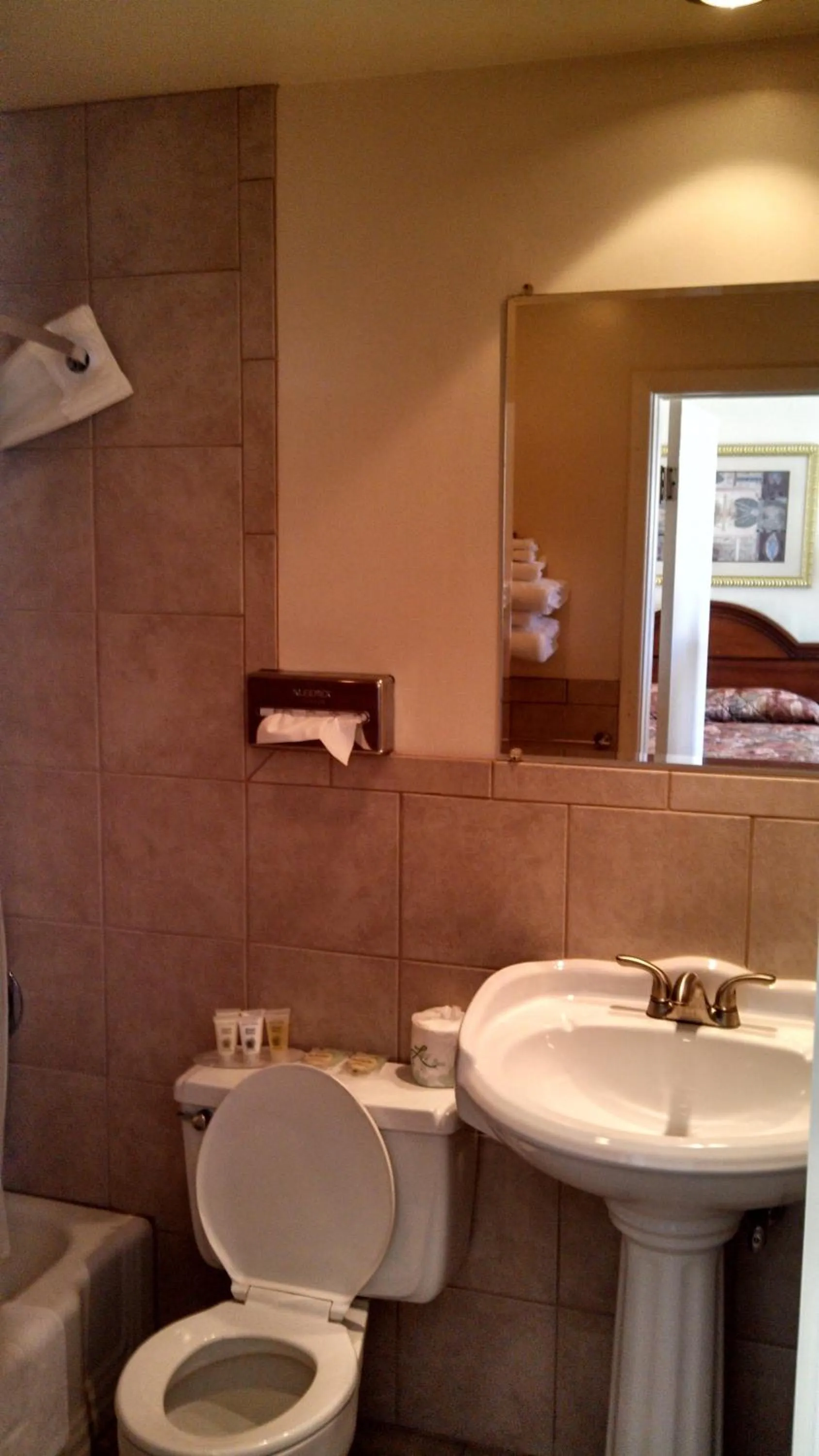 Bathroom in Trails End Motel Sheridan