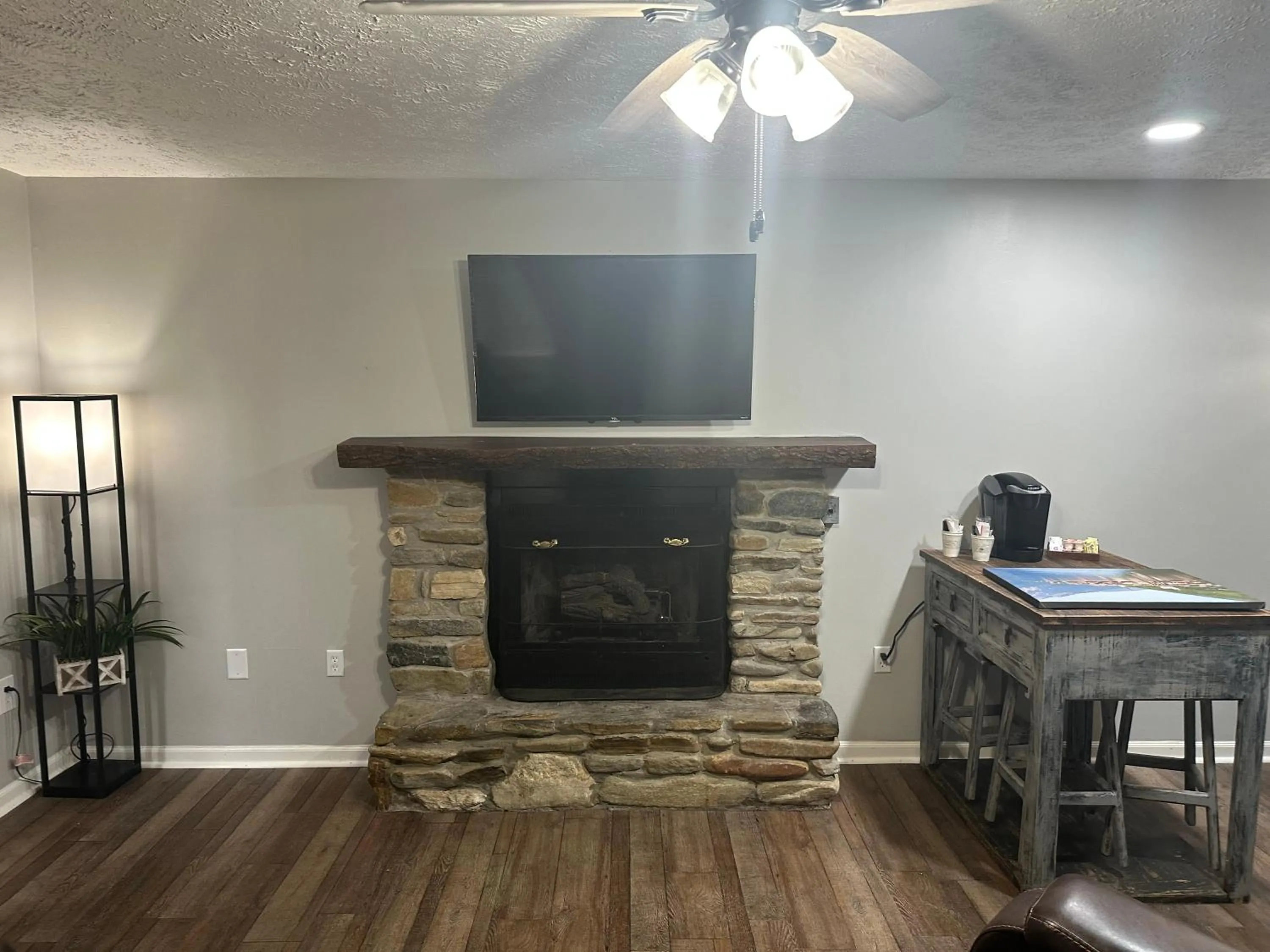 fireplace in Heidi Motel - Helen