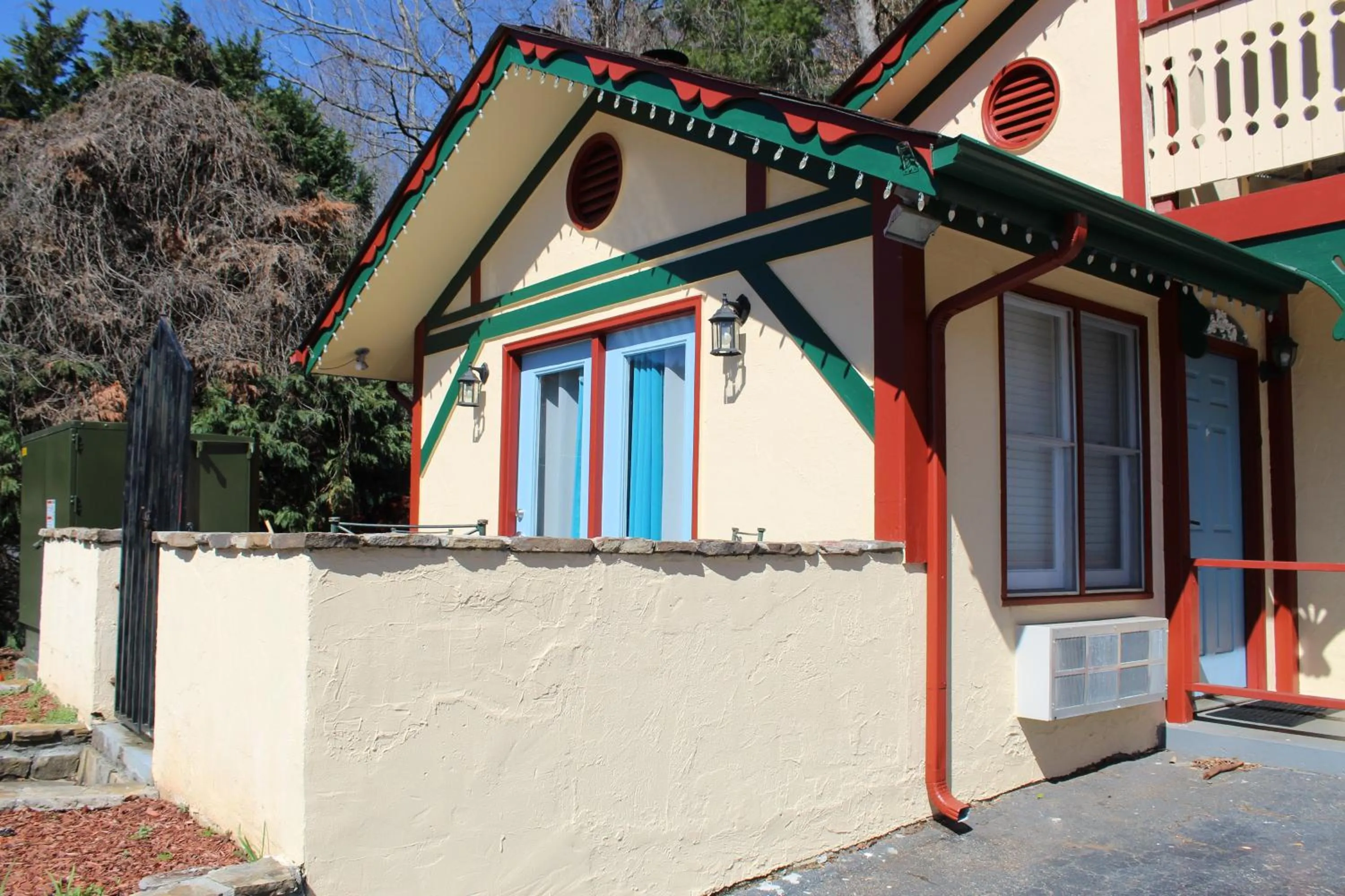 Patio in Heidi Motel - Helen