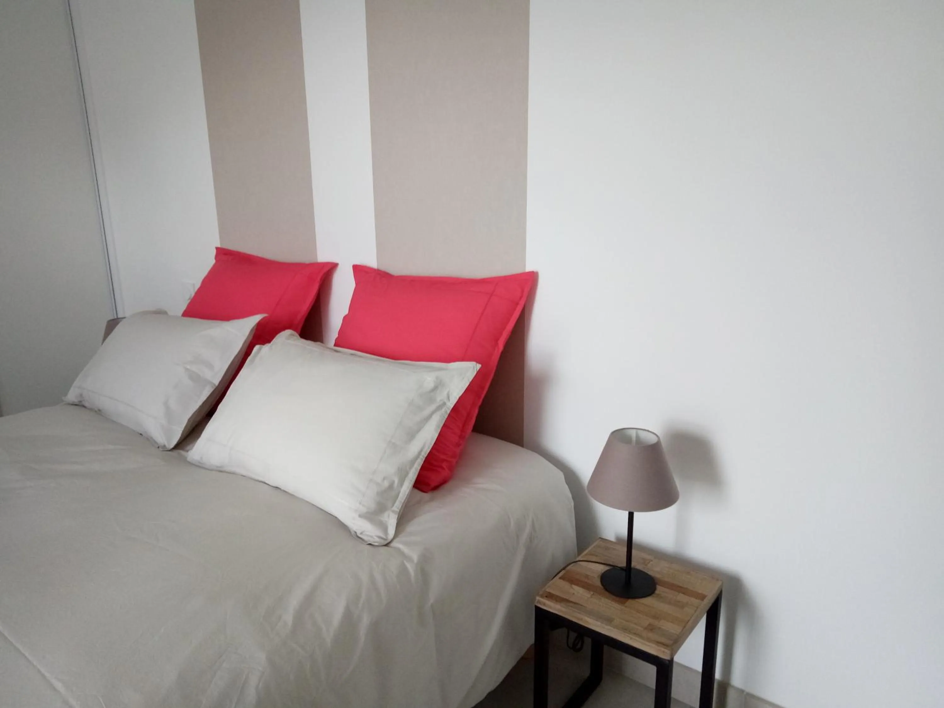 Bedroom, Bed in La Closerie de Sens