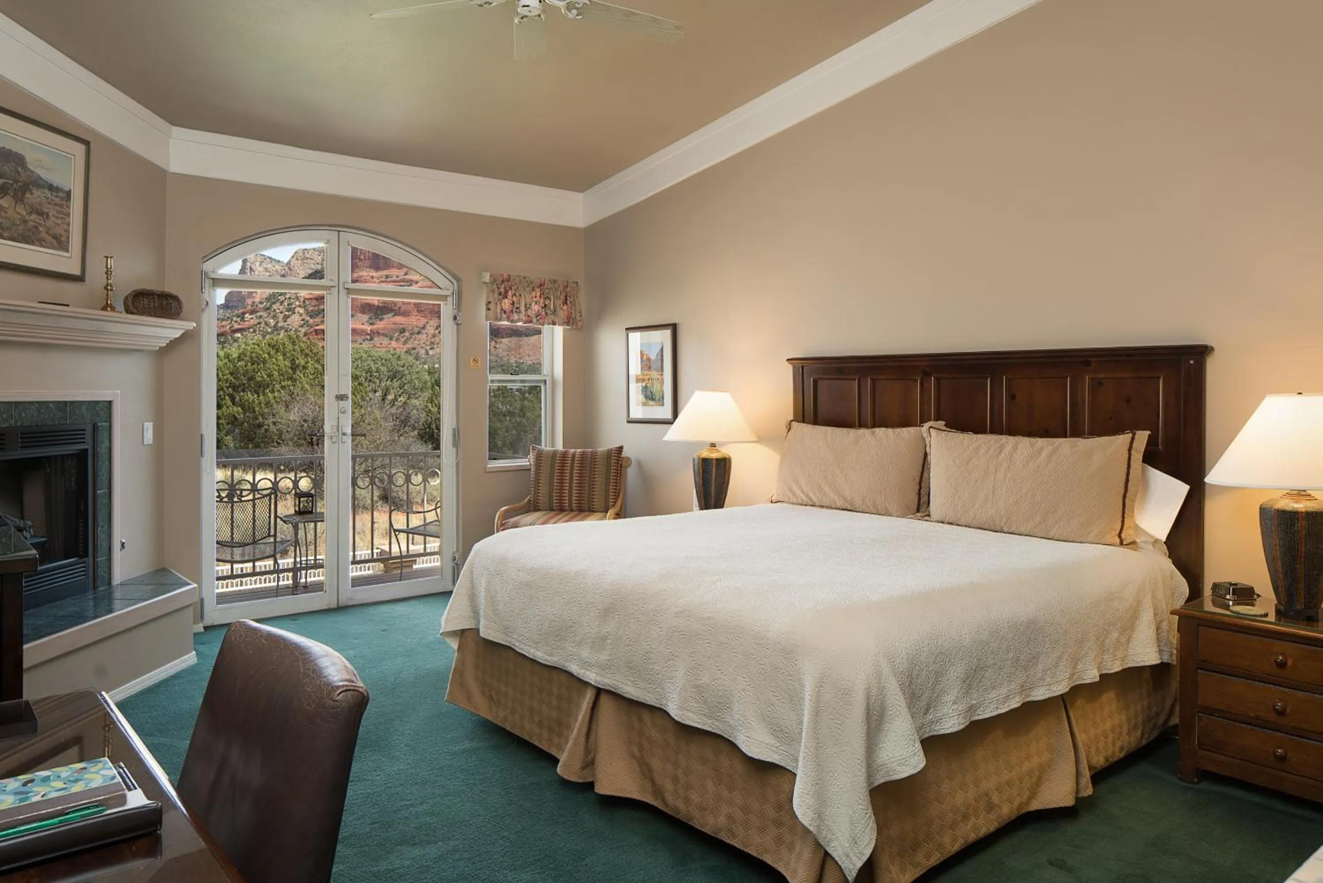 Photo of the whole room, Bed in Canyon Villa Bed & Breakfast Inn of Sedona
