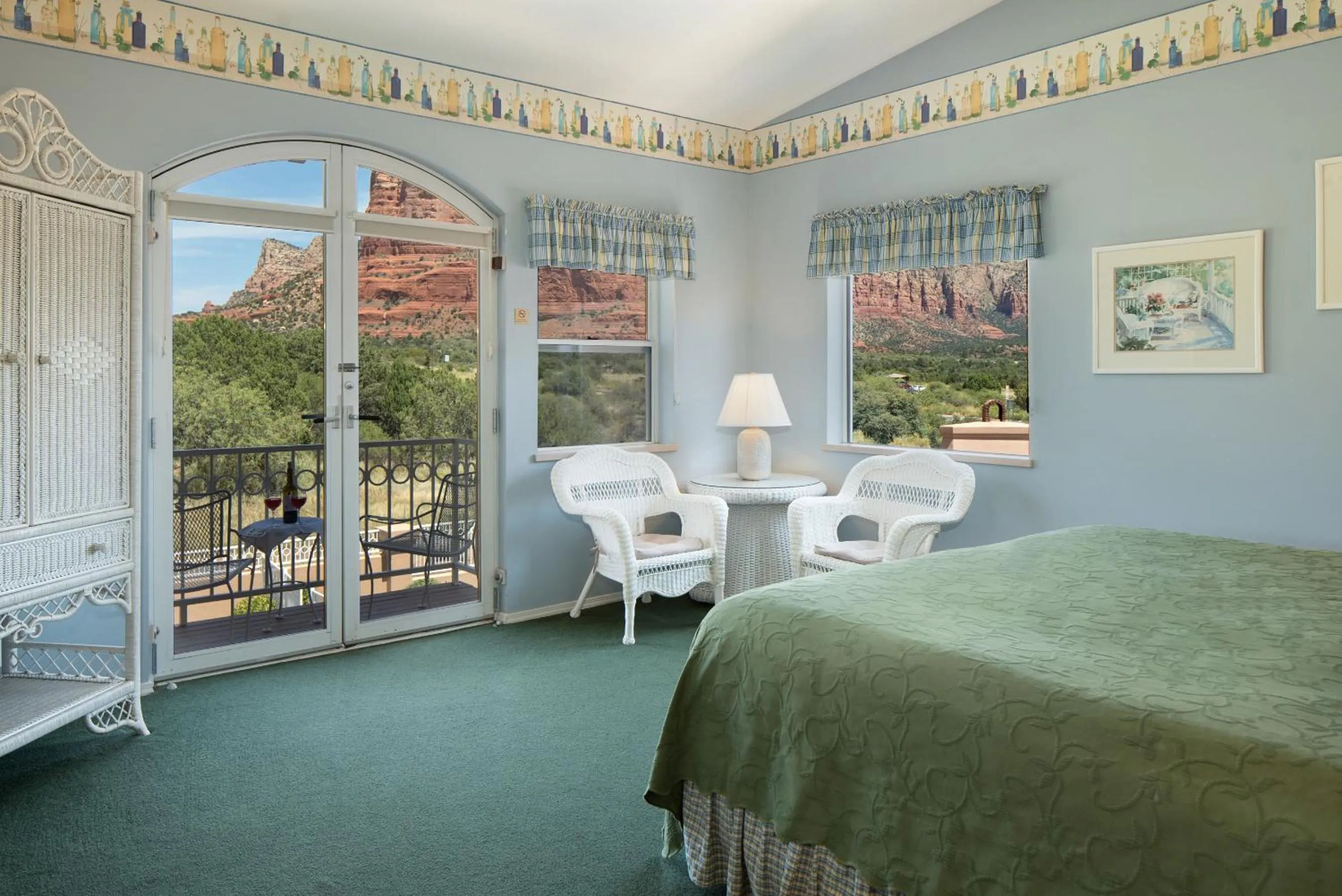 Photo of the whole room, Bed in Canyon Villa Bed & Breakfast Inn of Sedona