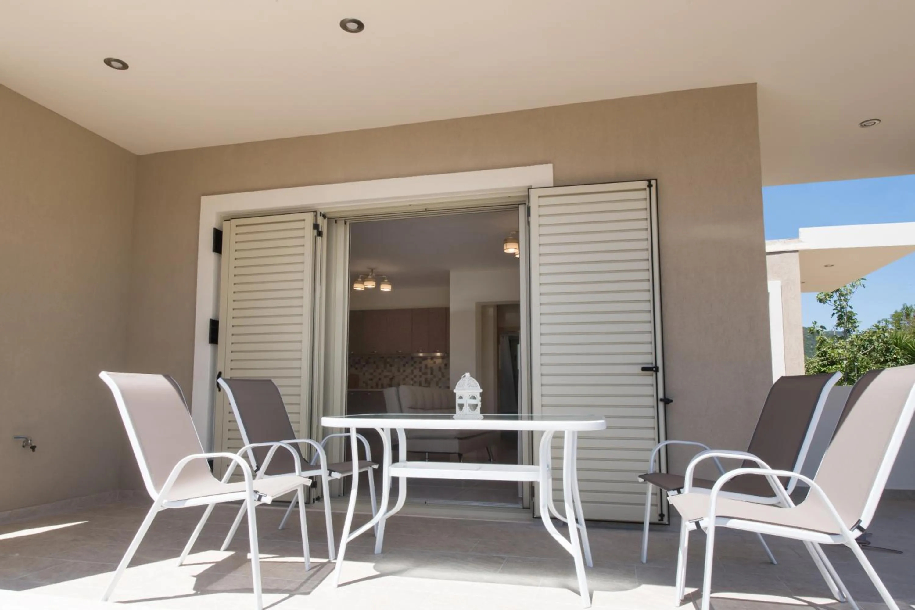 Balcony/Terrace in Bounatsa Studios & Apartments