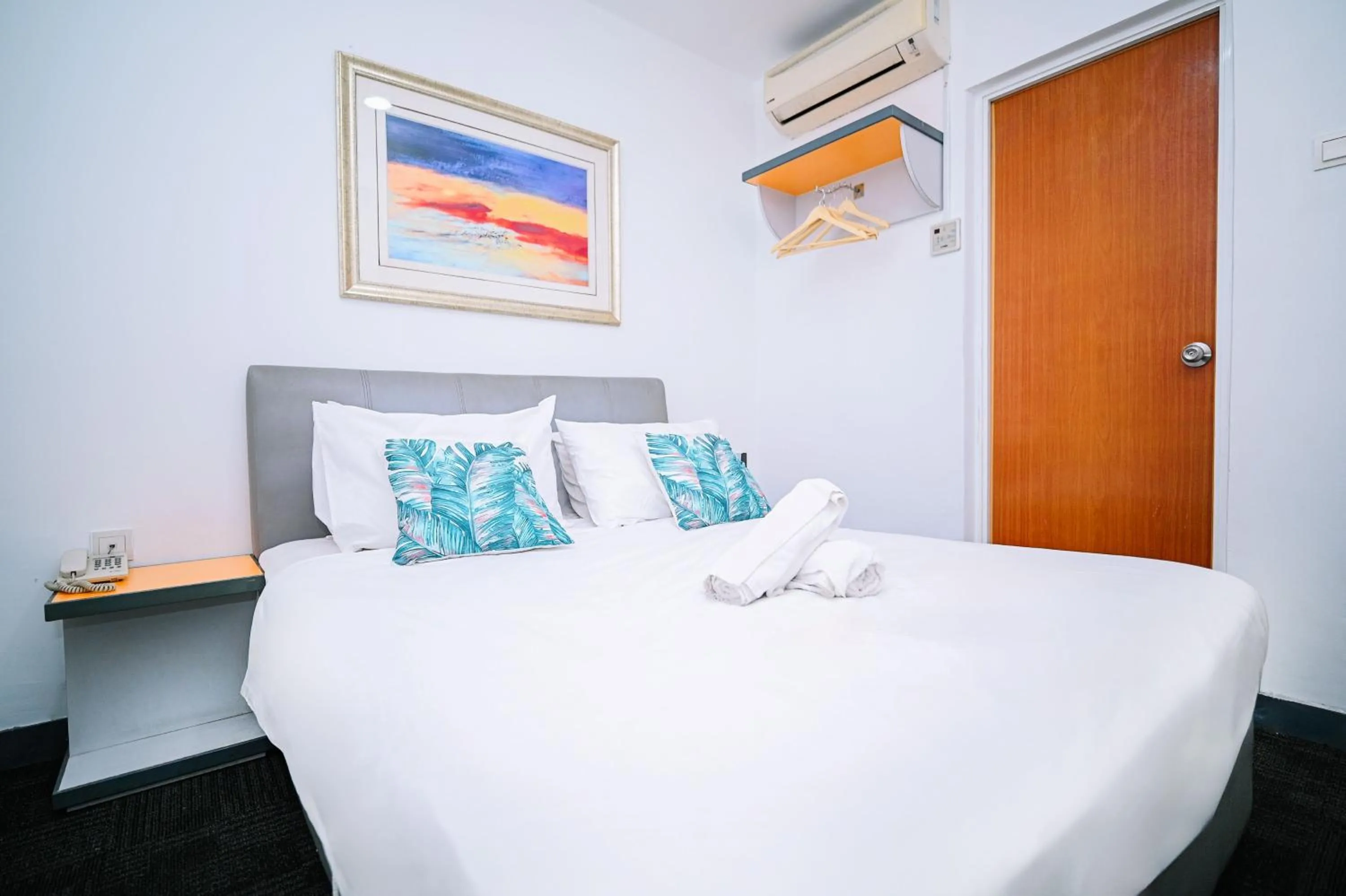 Bed in Swing & Pillows - KL Sg Besi, Kuala Lumpur