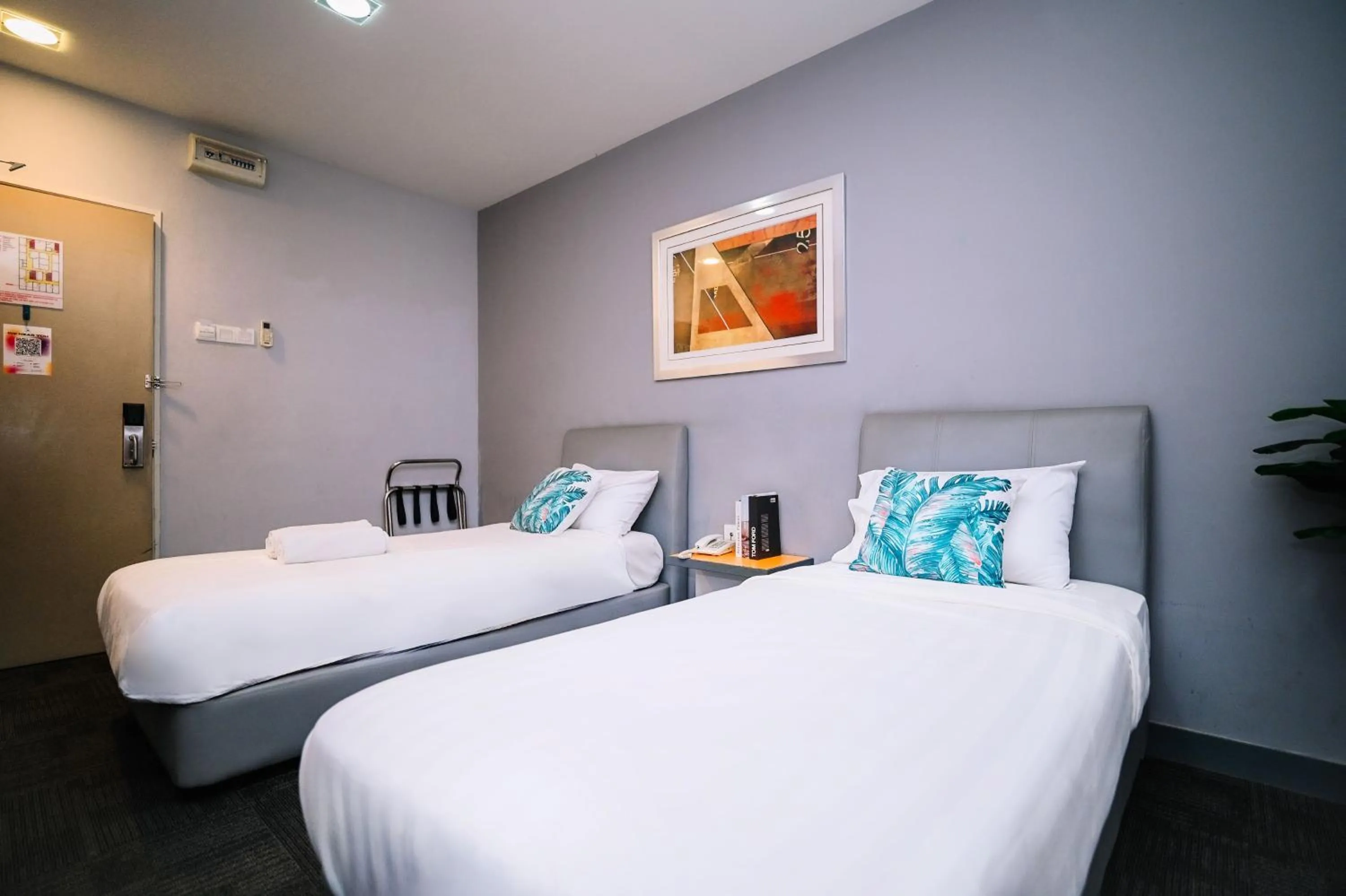 Bed in Swing & Pillows - KL Sg Besi, Kuala Lumpur