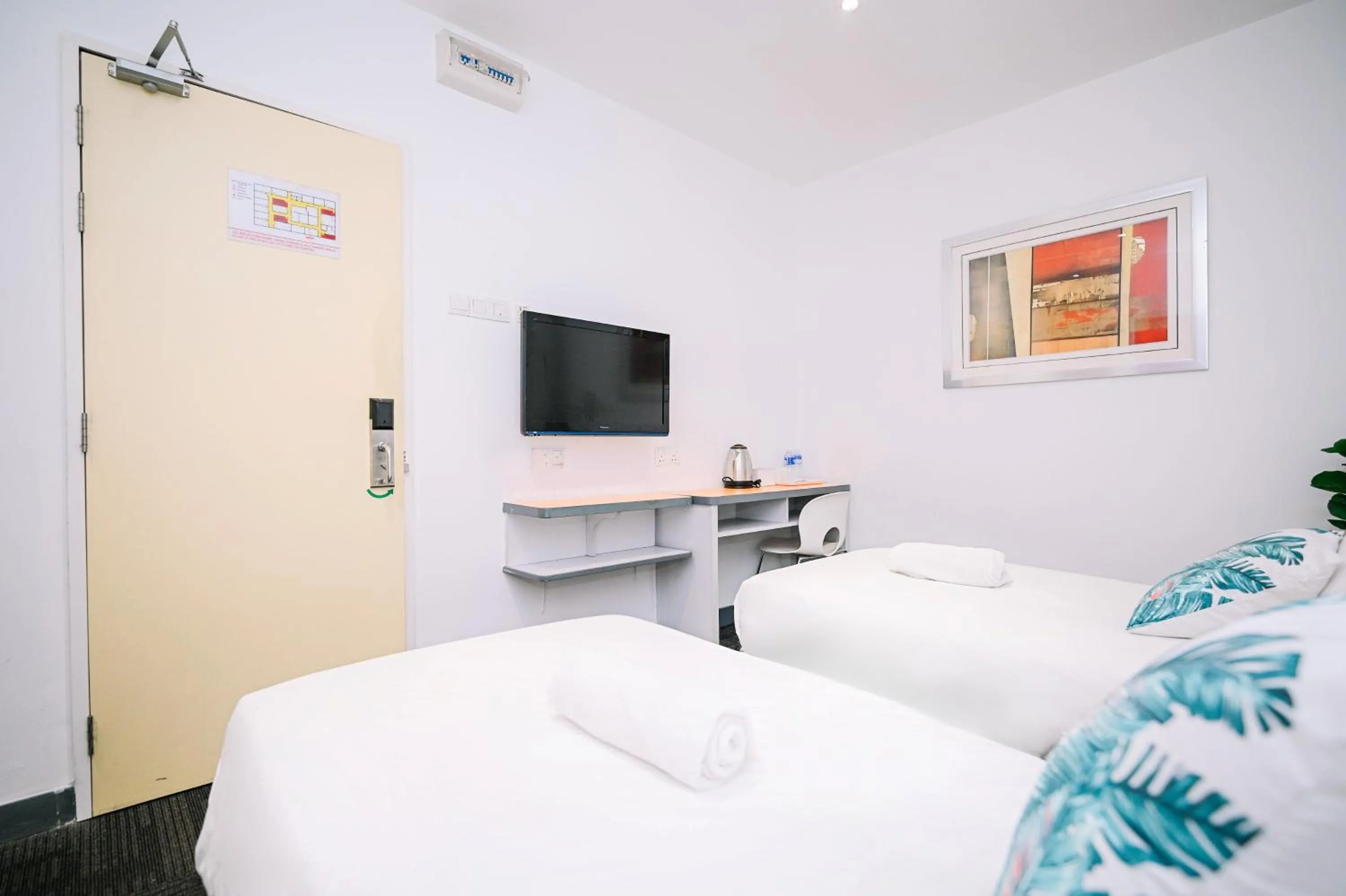 Bed in Swing & Pillows - KL Sg Besi, Kuala Lumpur