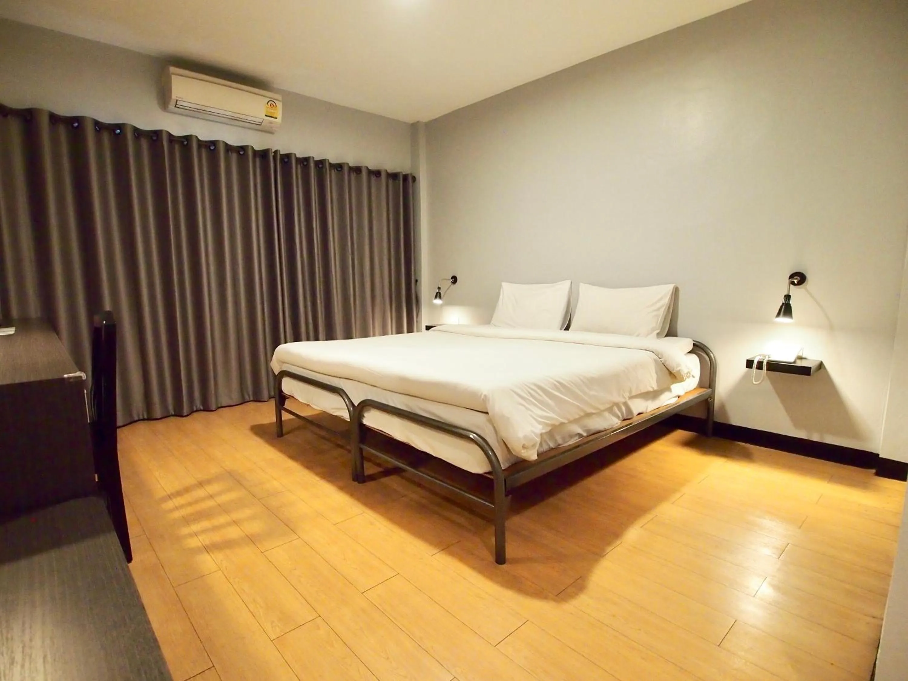 Photo of the whole room in Intown Residence