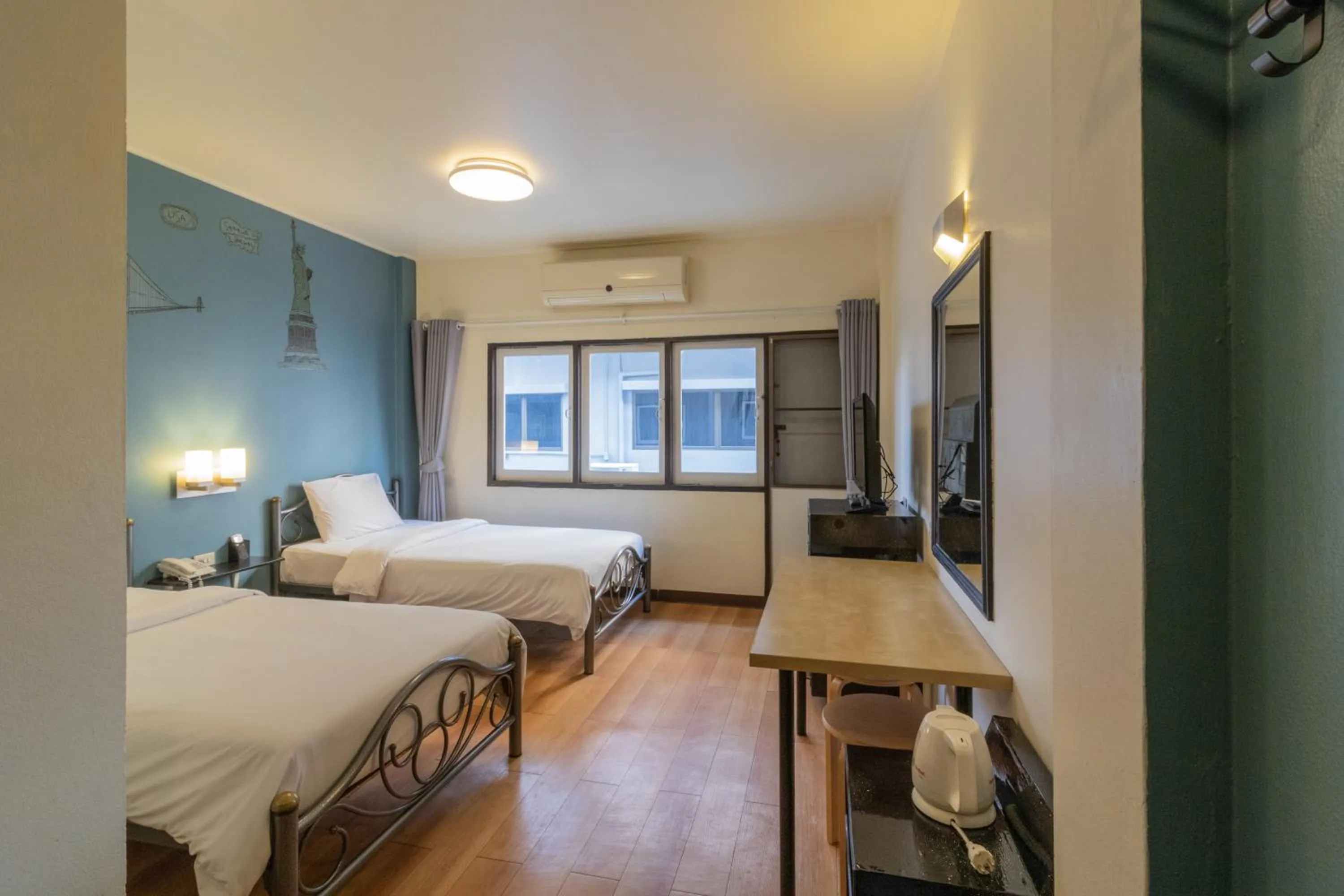 Photo of the whole room in Intown Residence