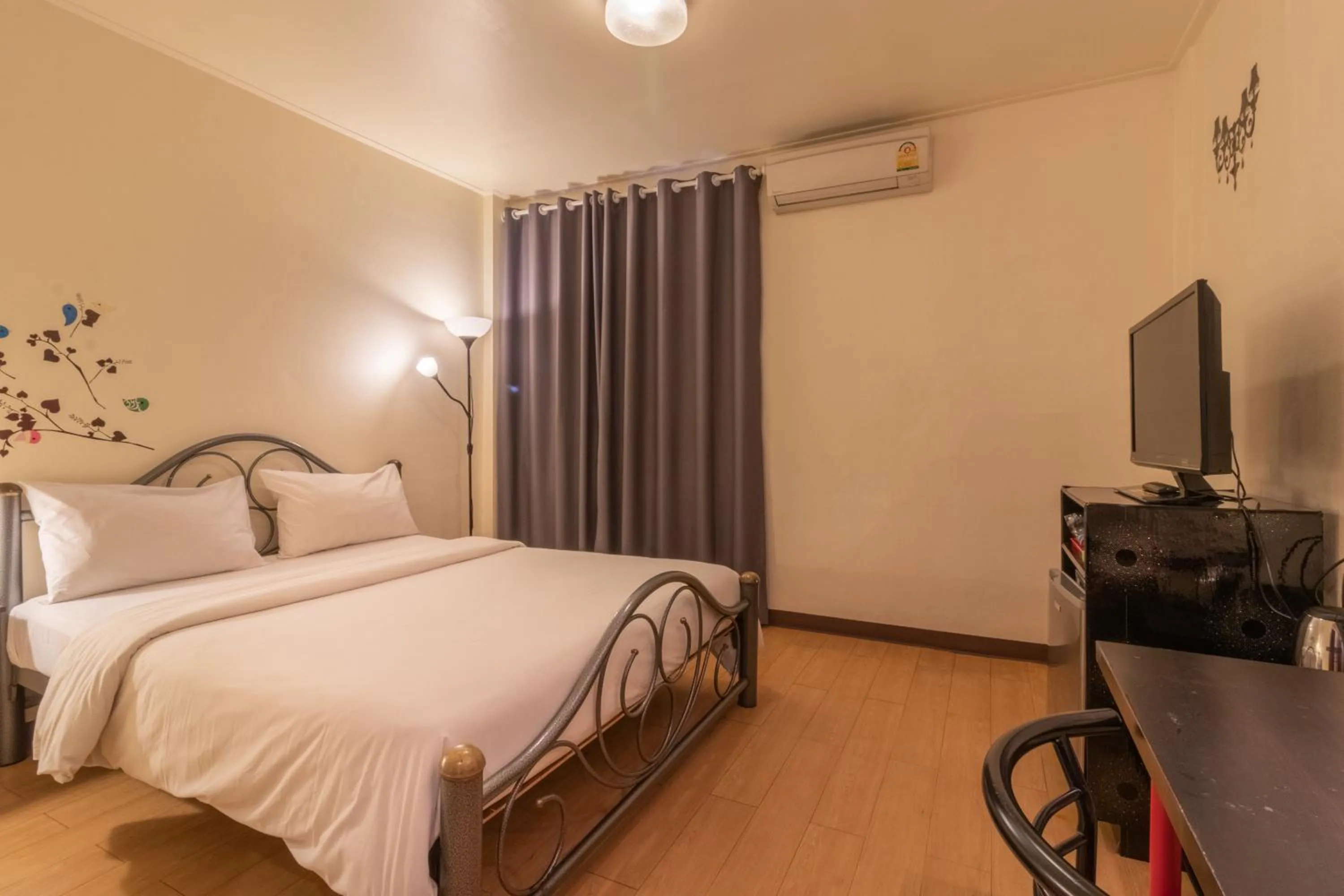 Photo of the whole room in Intown Residence