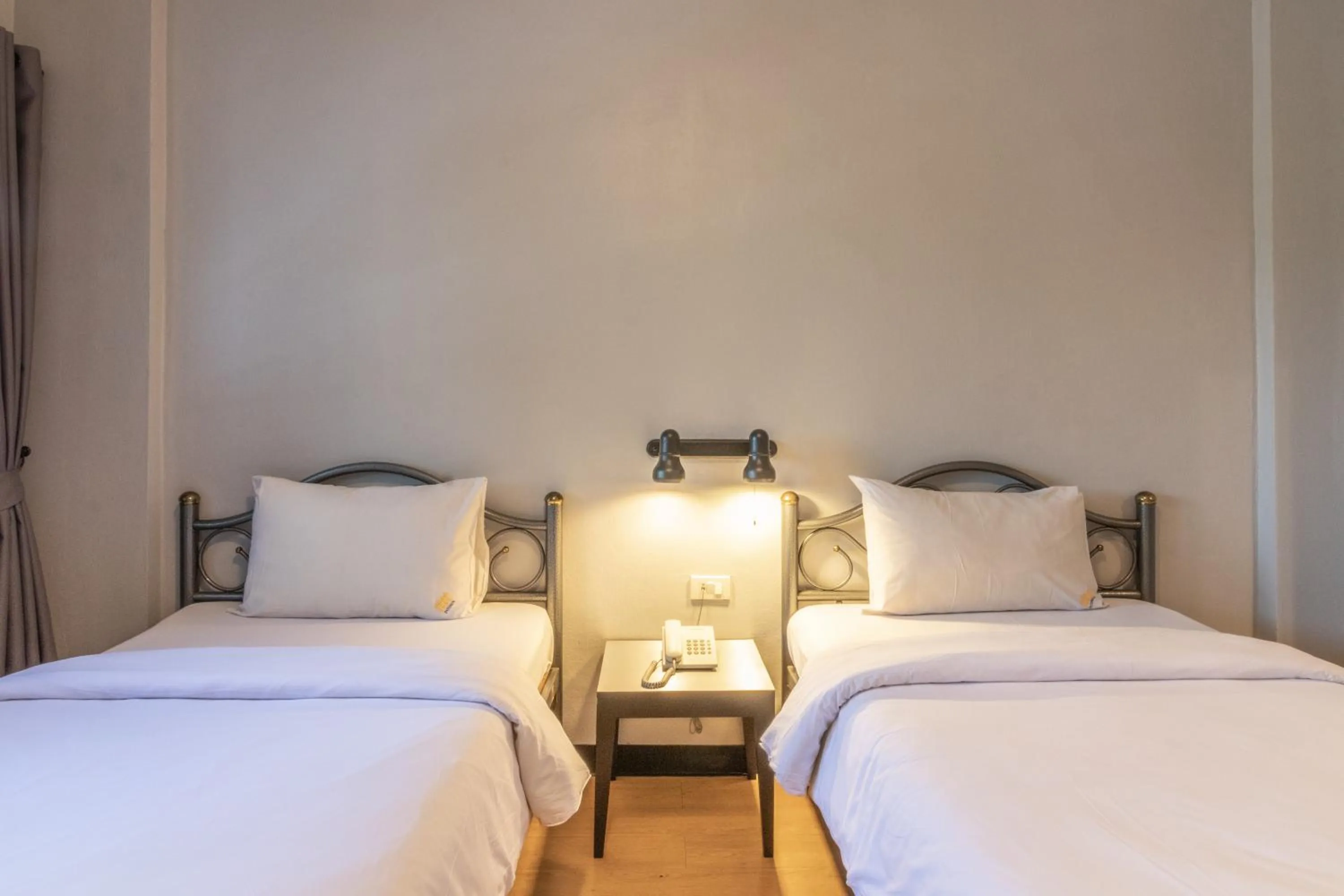 Photo of the whole room in Intown Residence