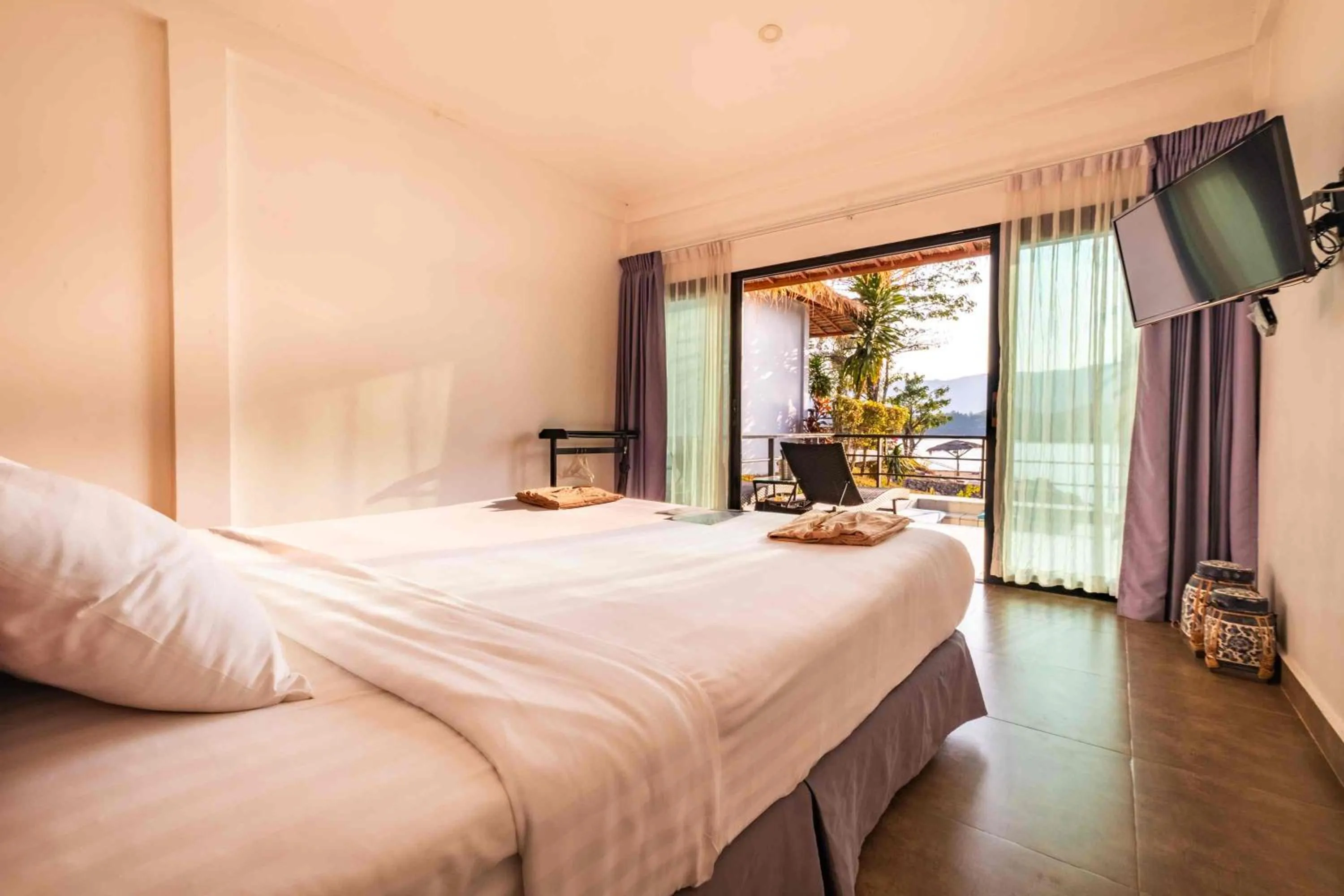 View (from property/room), Bed in The Sanctuary Nam Ngum Beach Resort