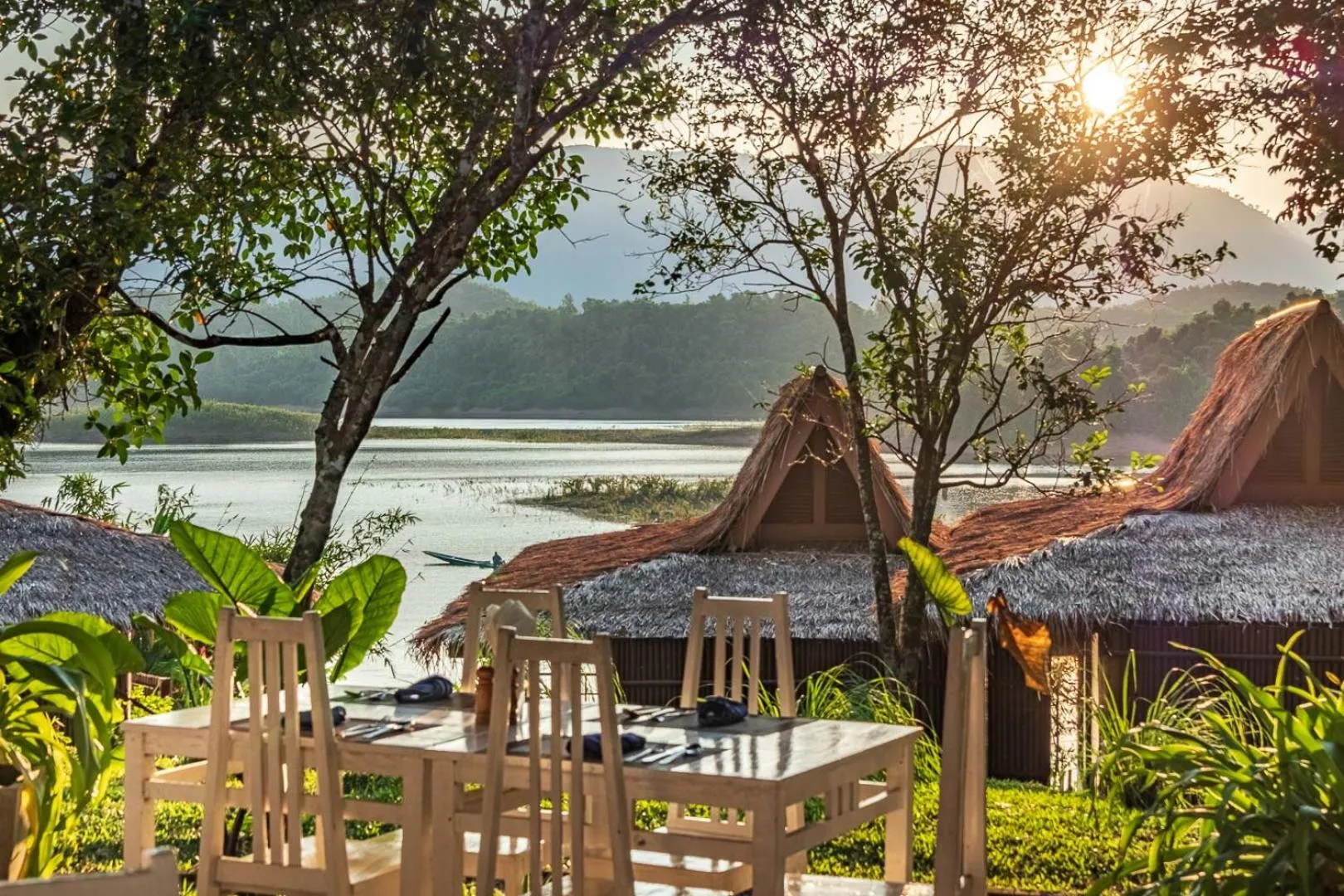 Restaurant/places to eat in The Sanctuary Nam Ngum Beach Resort