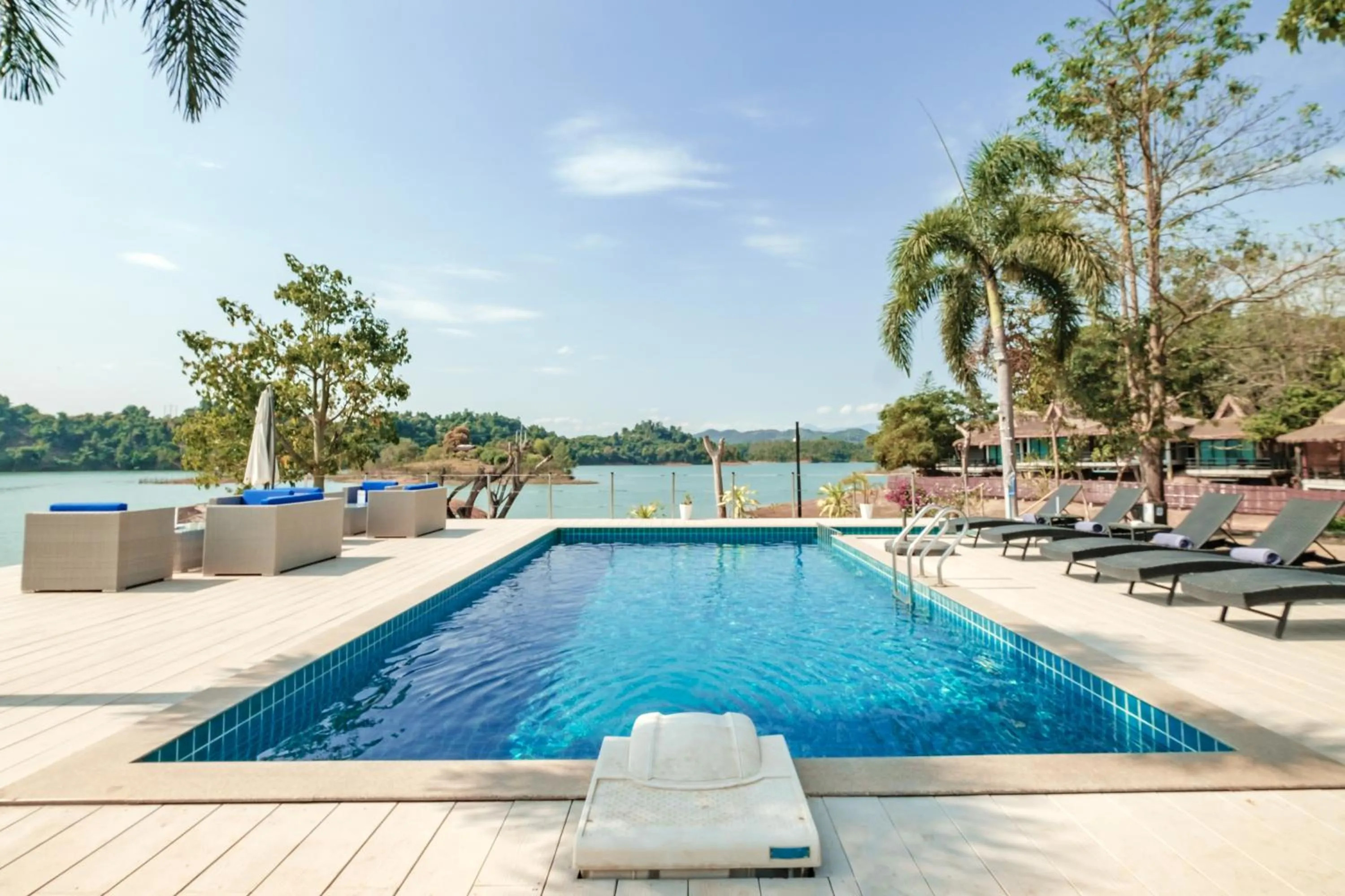 Swimming pool in The Sanctuary Nam Ngum Beach Resort