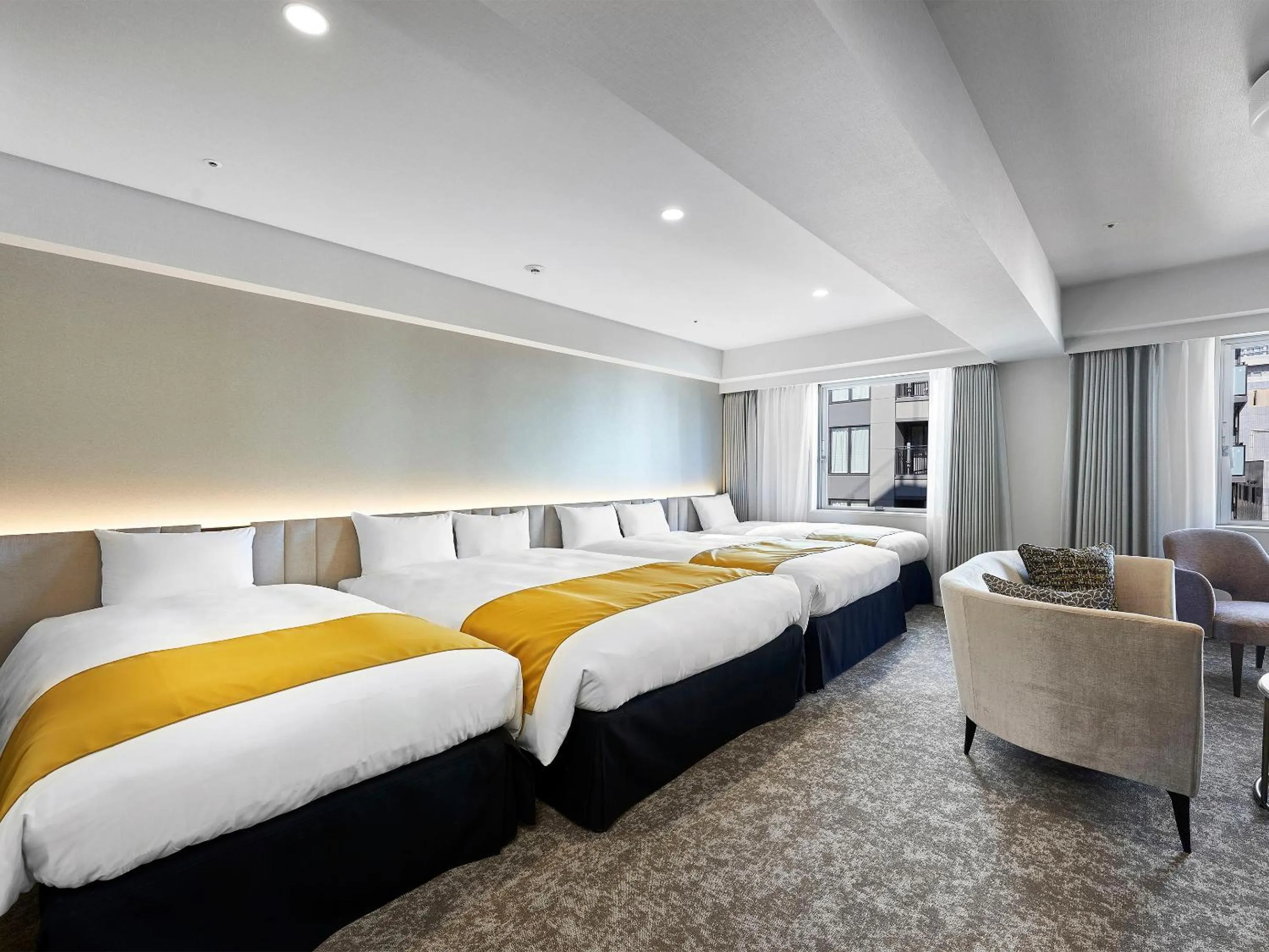 Photo of the whole room, Bed in Daiwa Roynet Hotel Osaka-Kitahama