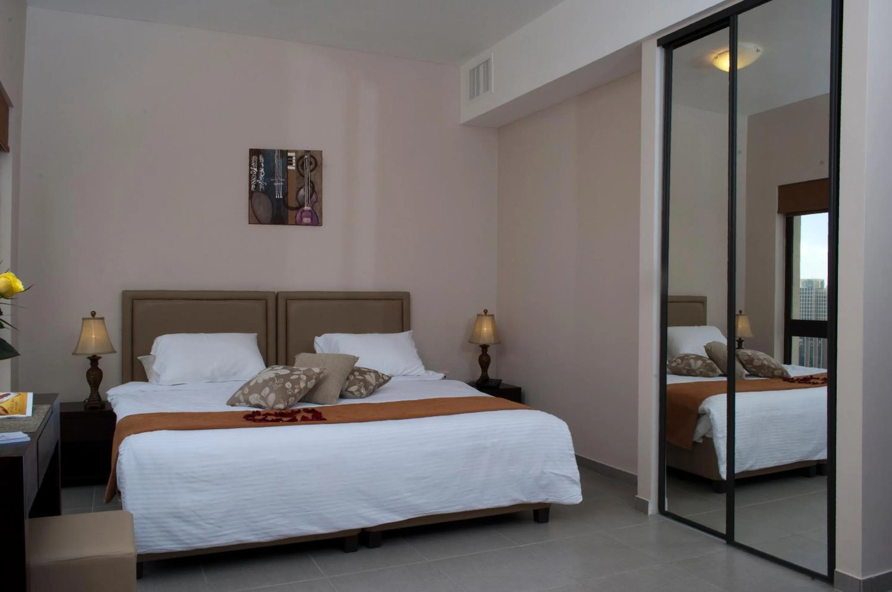 Bedroom, Bed in Celino Hotel