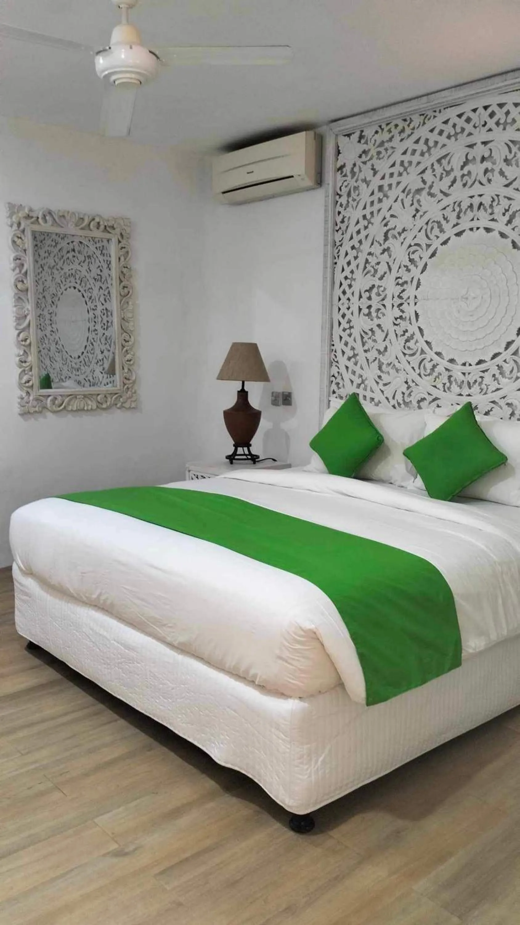 Bed in Elina Villas Seminyak