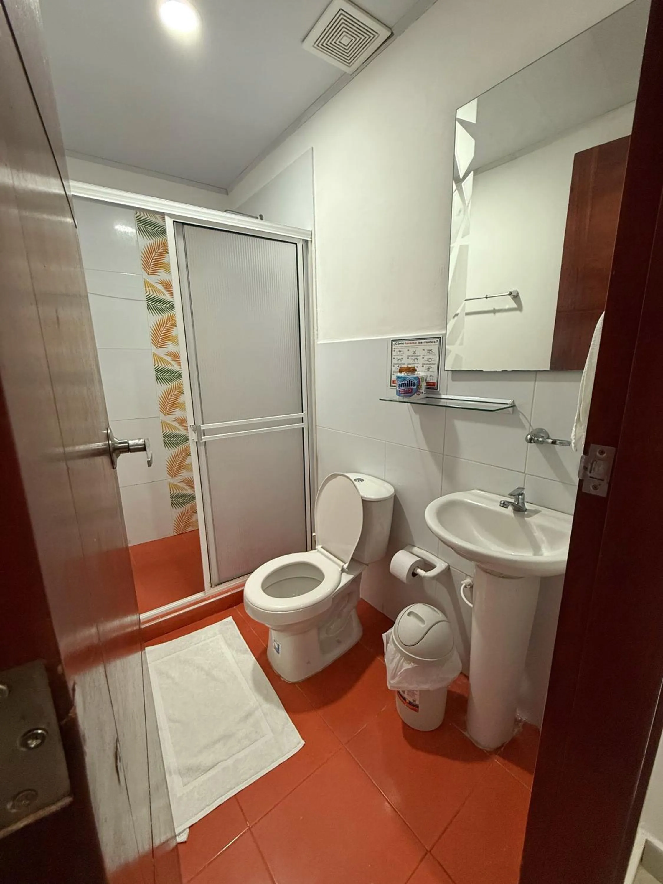 Bathroom in Apartahotel Caribe Diez