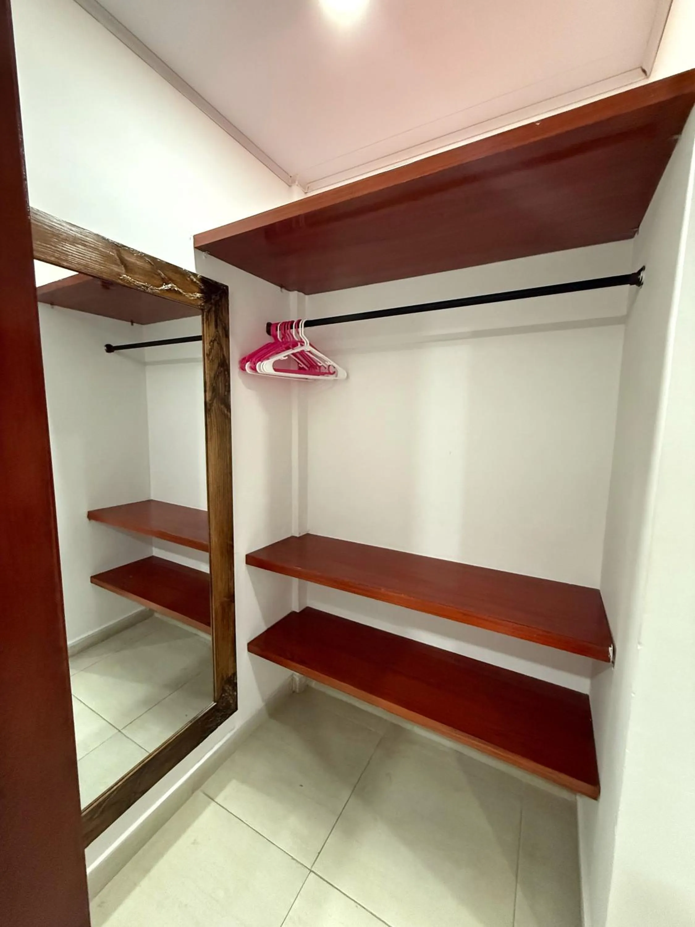 wardrobe in Apartahotel Caribe Diez