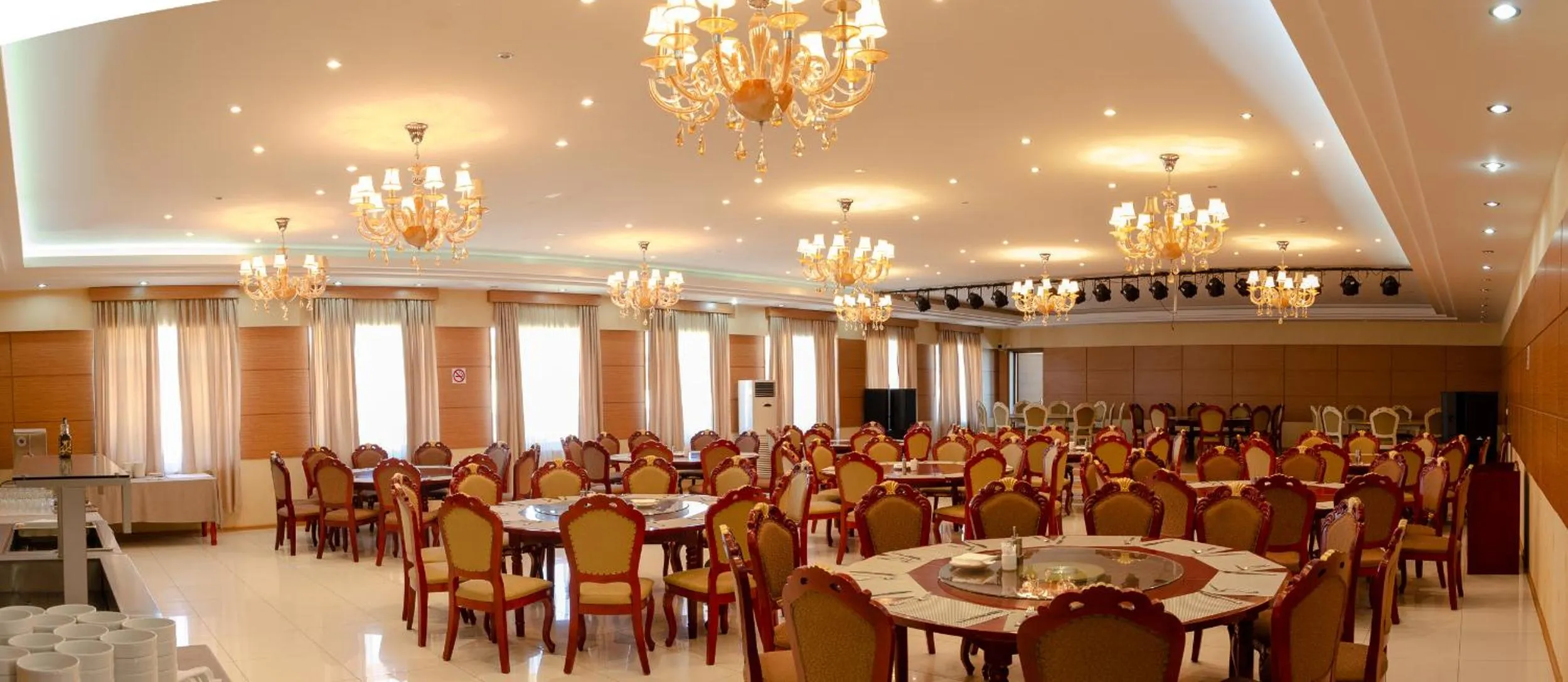 Restaurant/places to eat in Dormitory Hualing Tbilisi