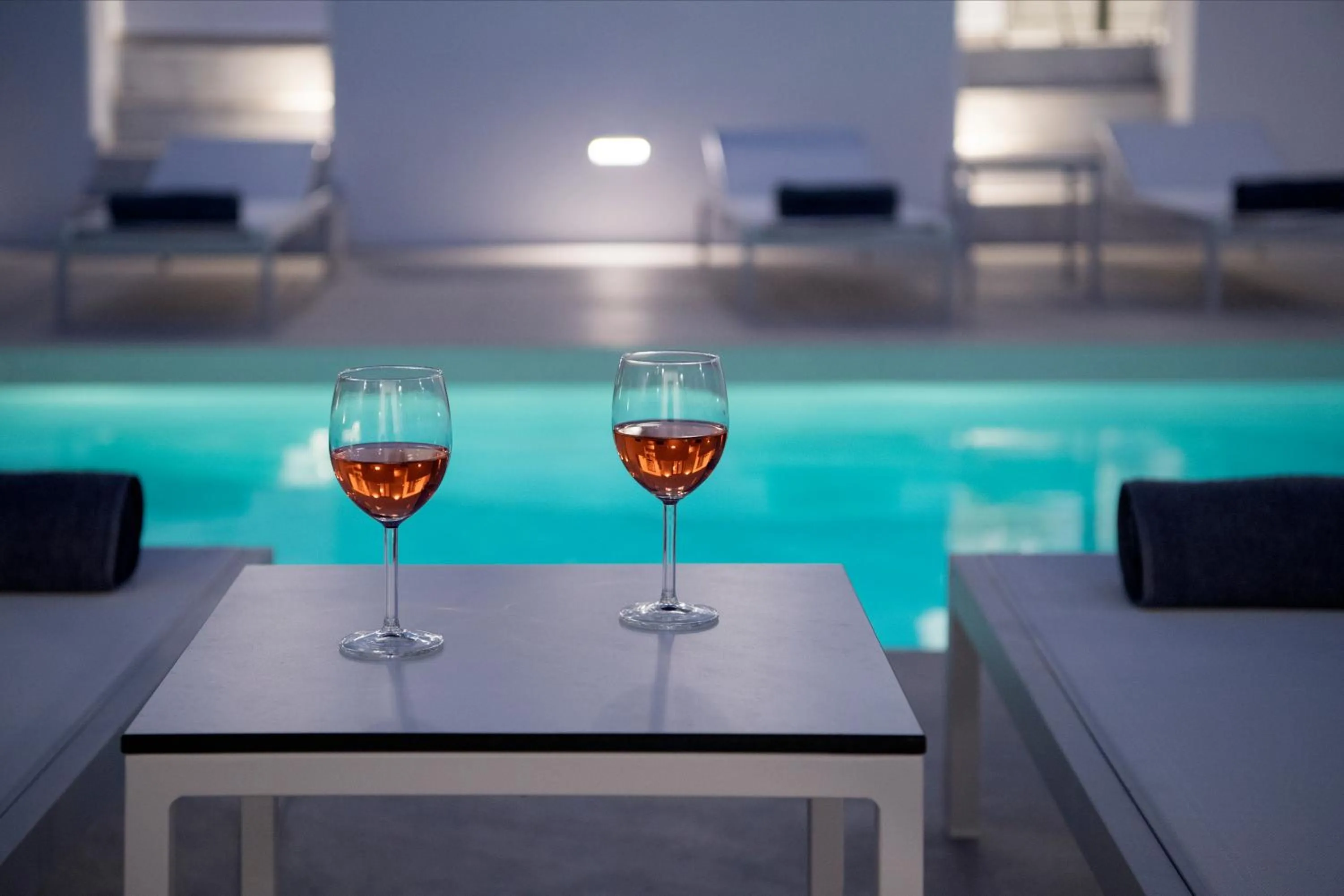 Swimming pool in White Blossom