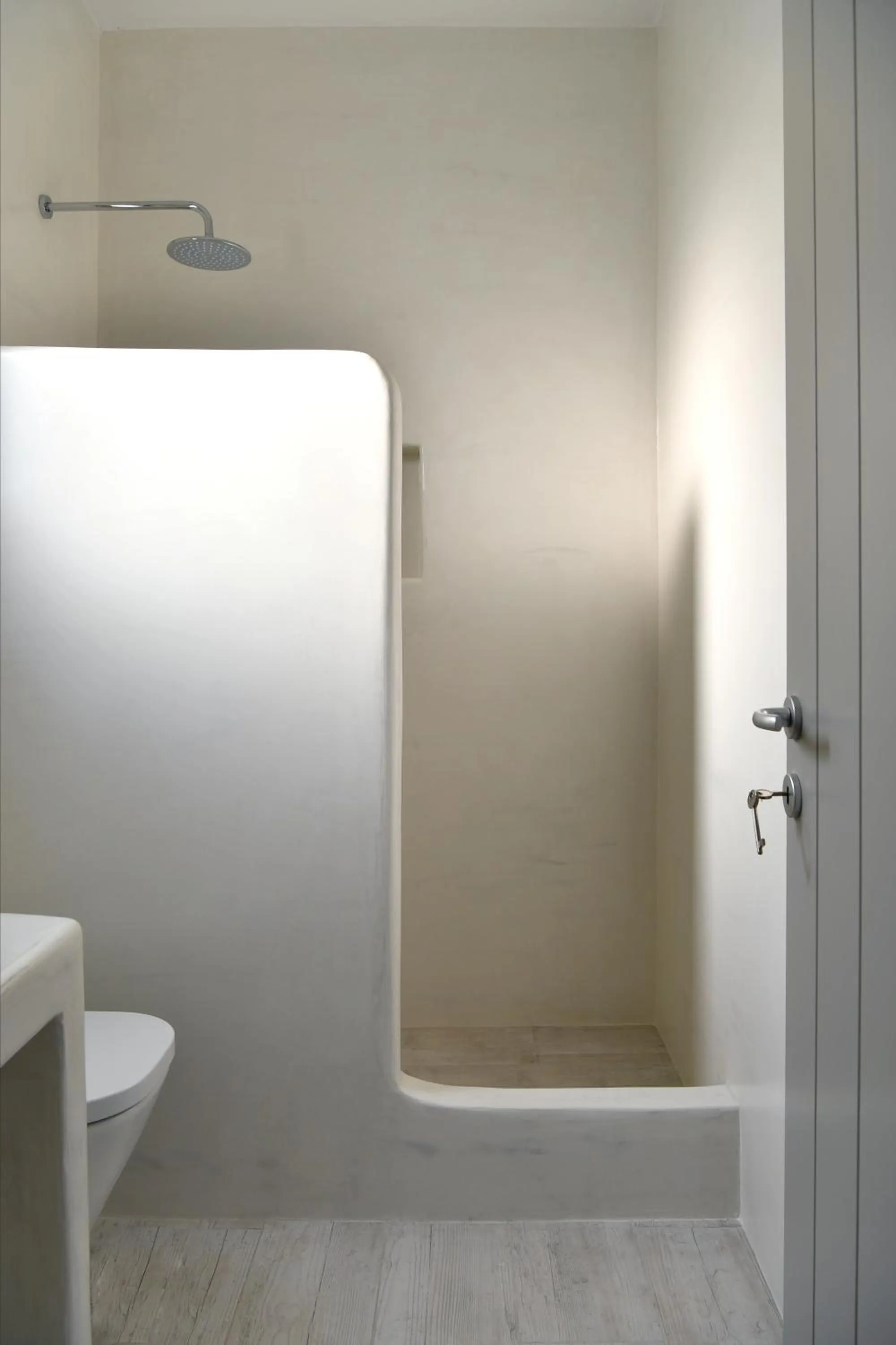 Shower in White Blossom