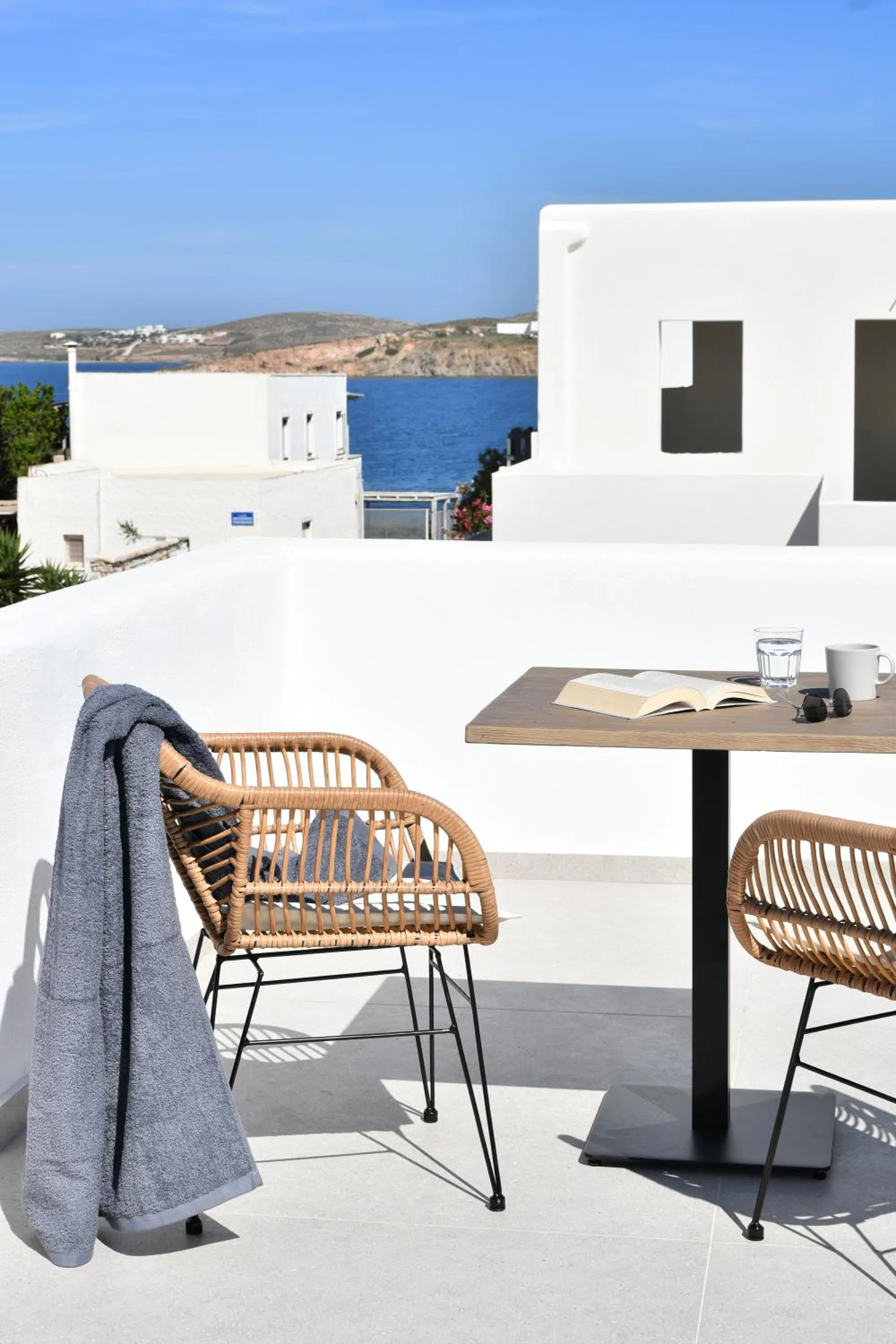 Balcony/Terrace in White Blossom