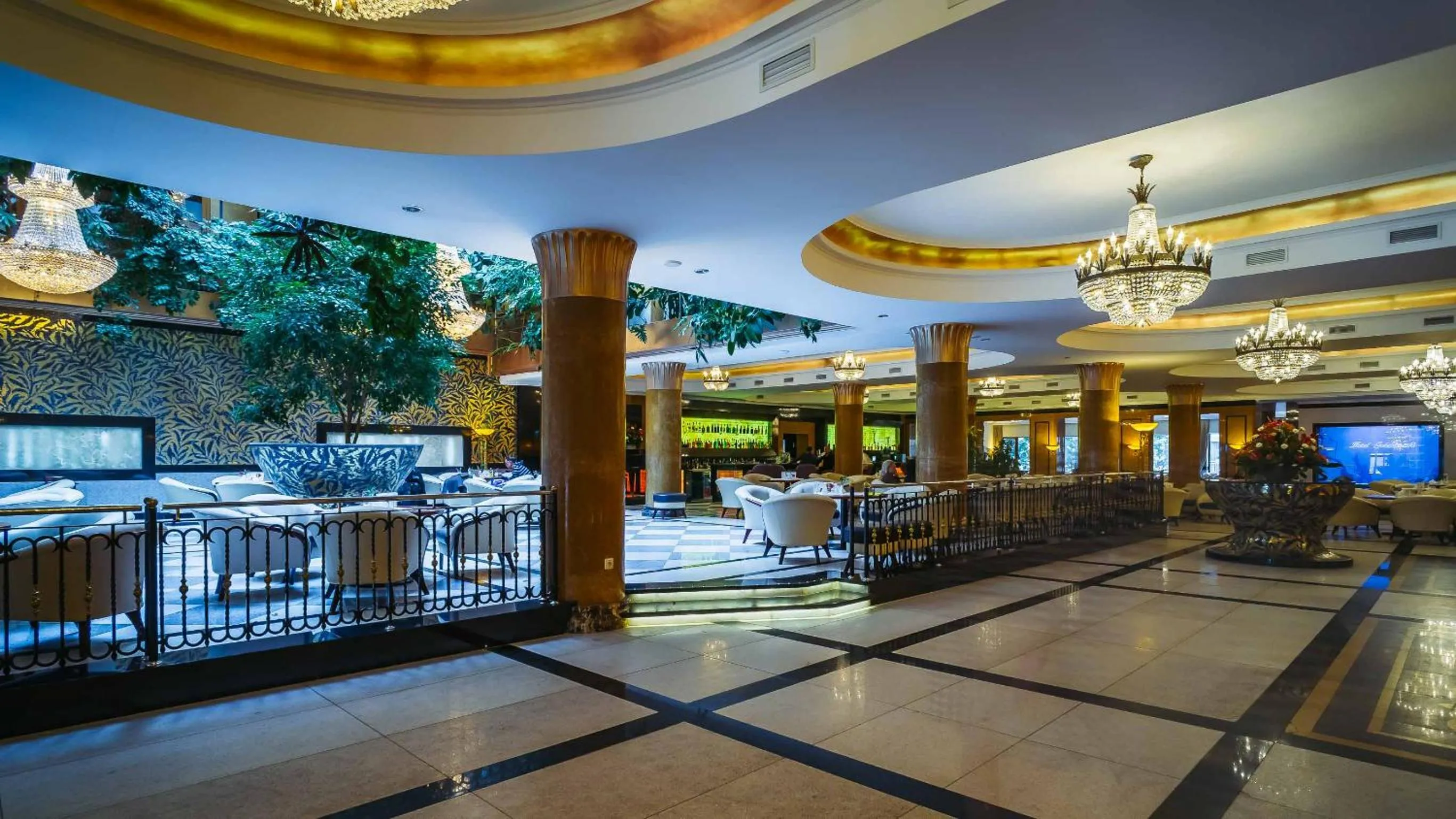 Food and drinks in Hotel Gołębiewski Mikołajki