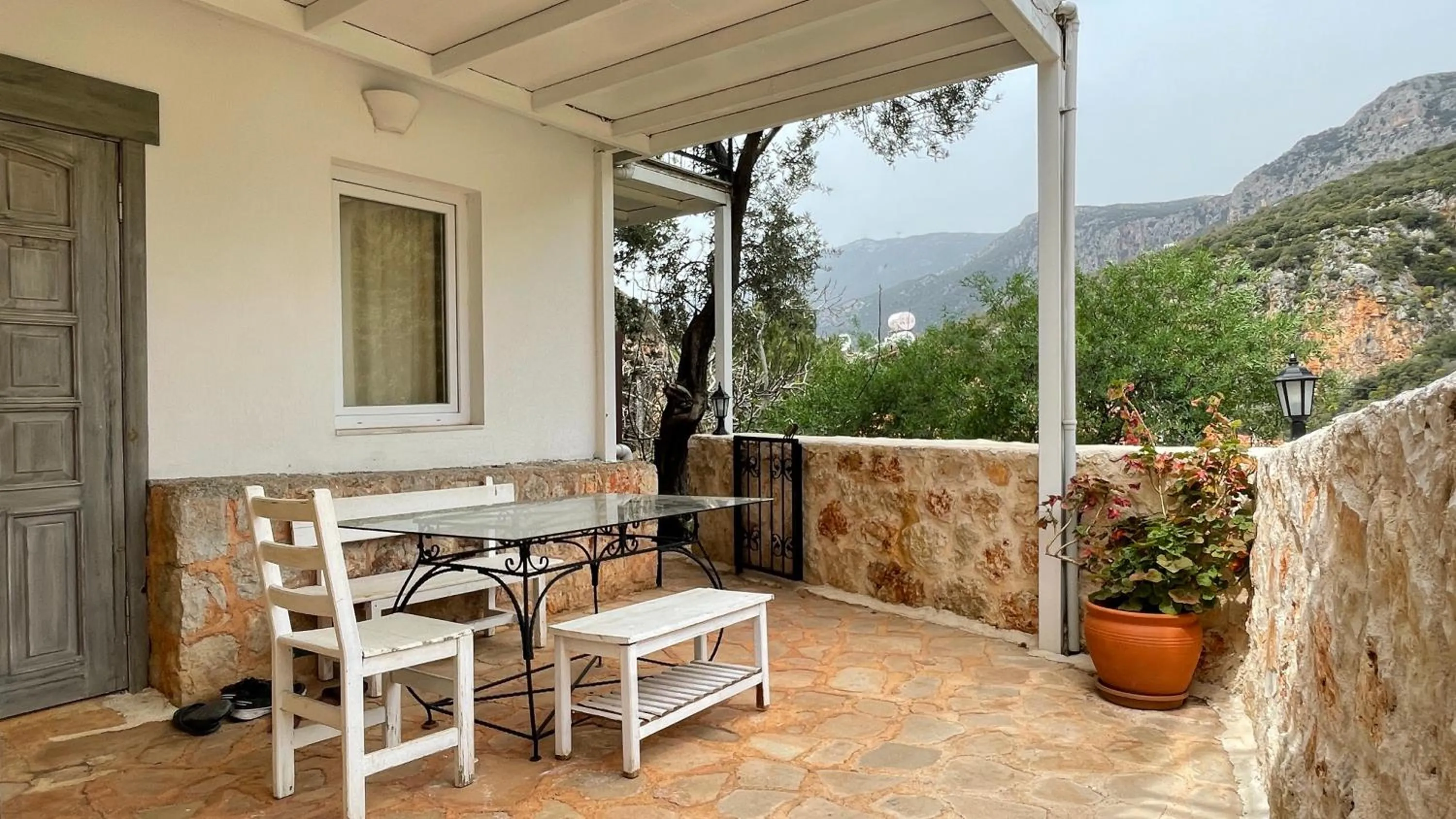 Patio in Kaktus Beach Apart