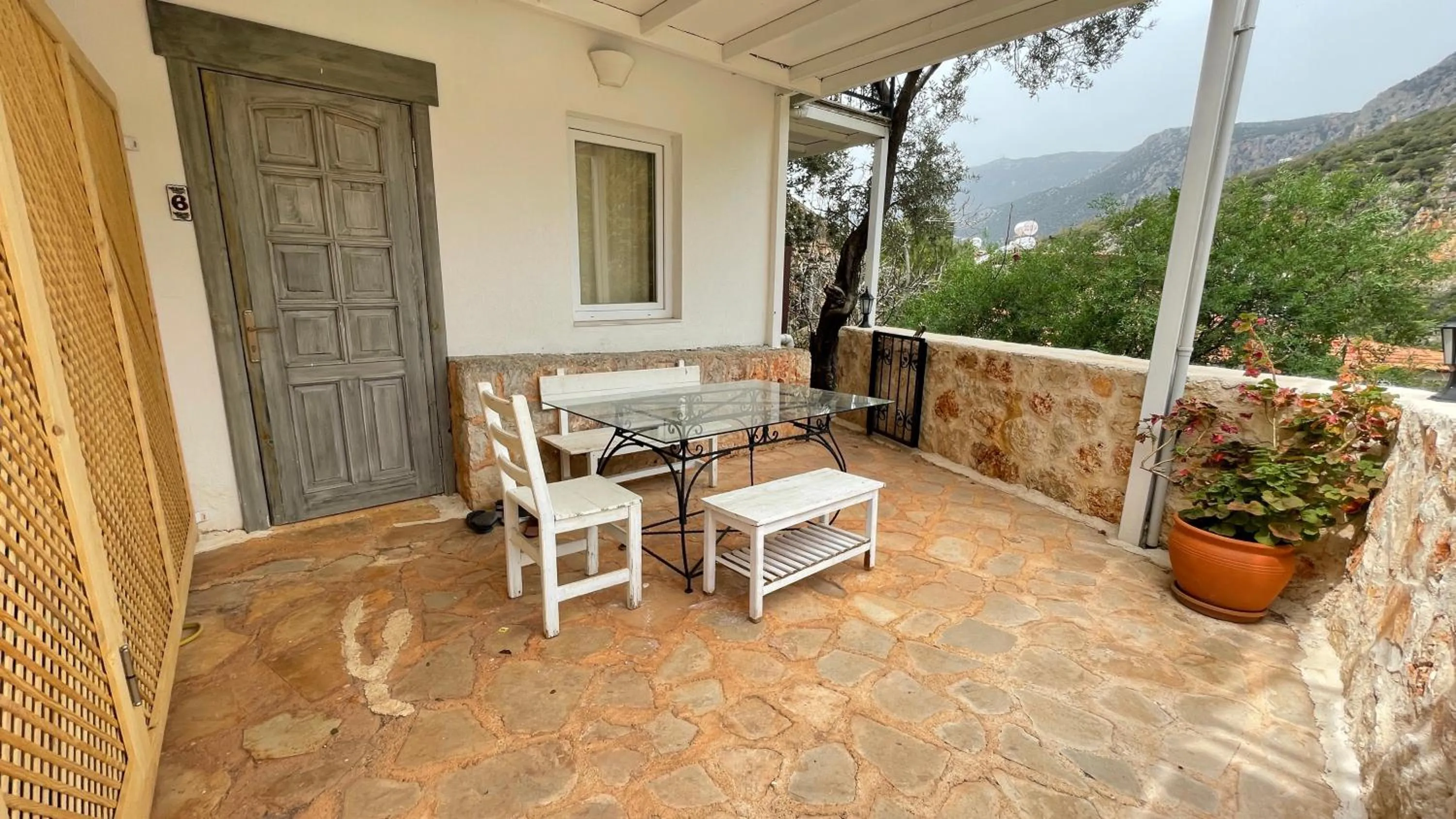 Patio in Kaktus Beach Apart