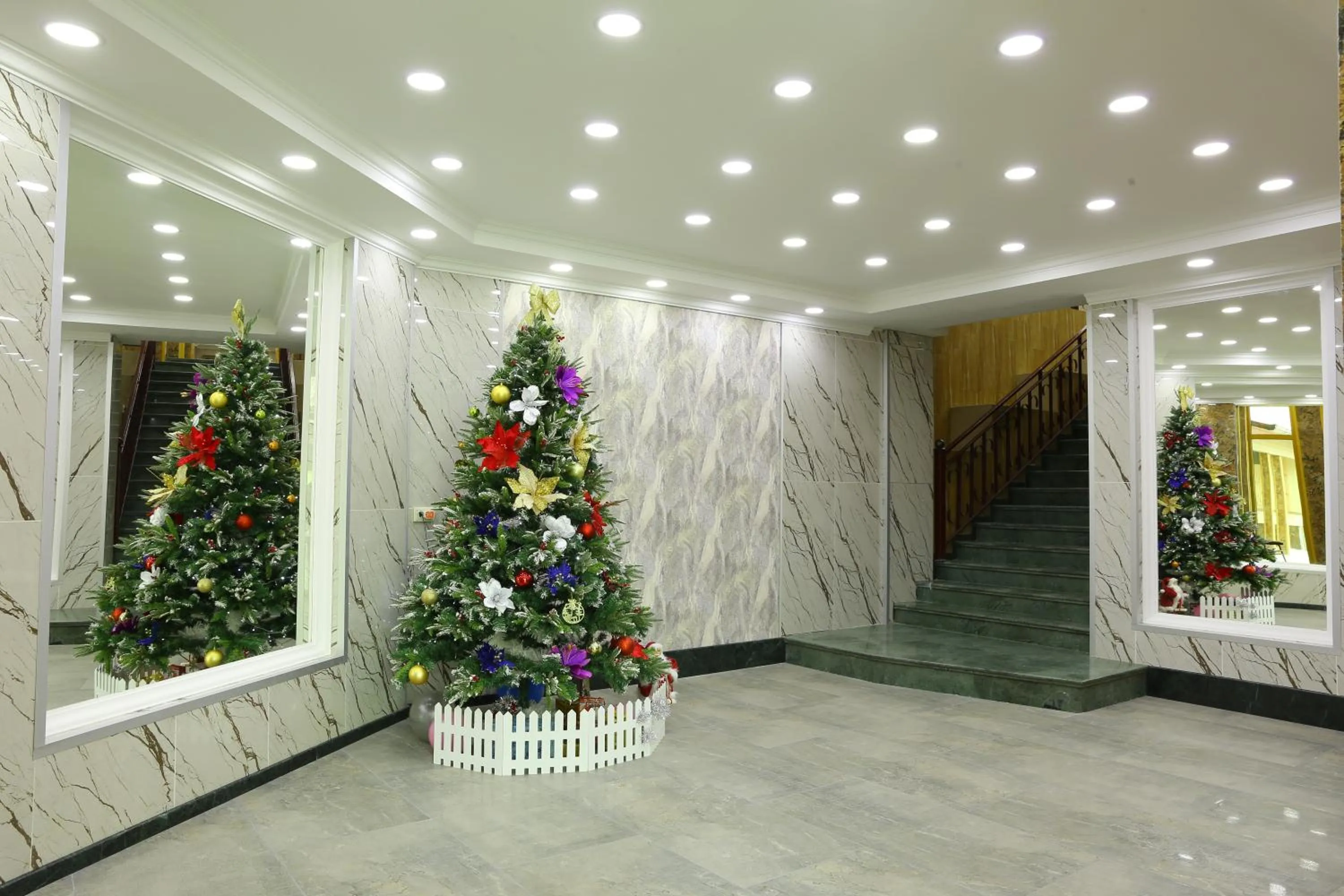 Lobby or reception in Dkd-bridge Hotel