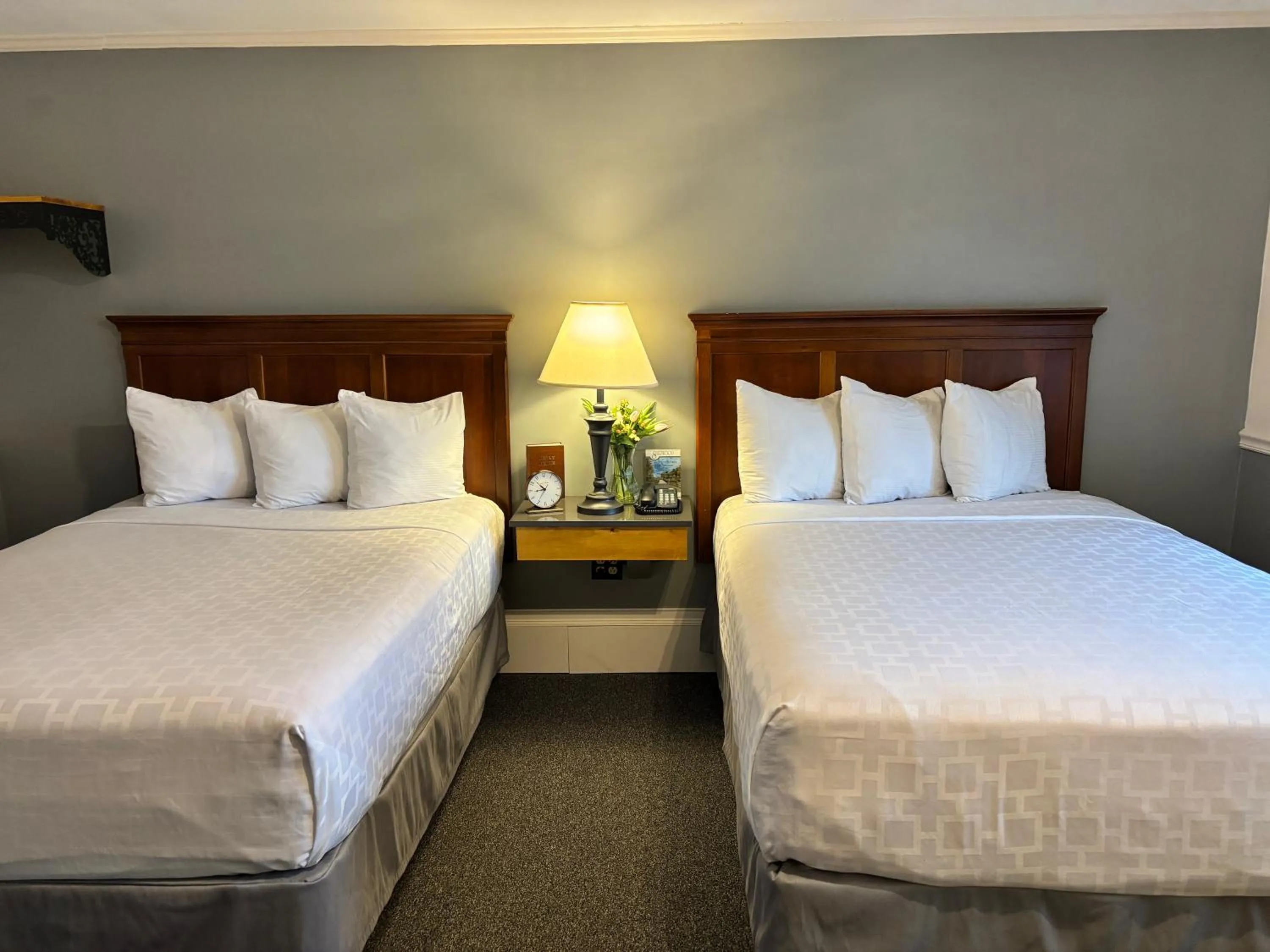 Bedroom, Bed in SHERWOOD MOTEL