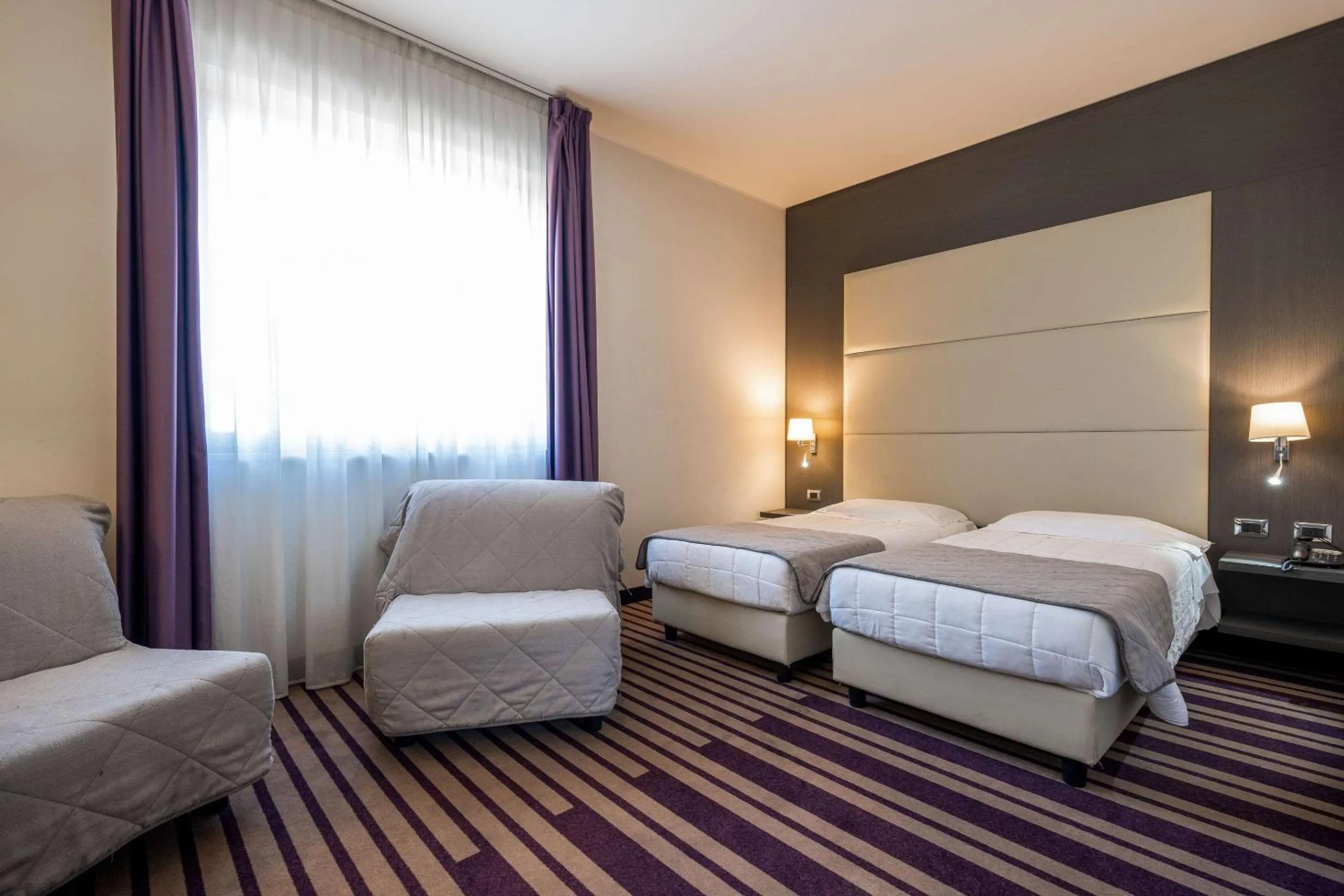 Bedroom, Bed in Quality Hotel Green Palace