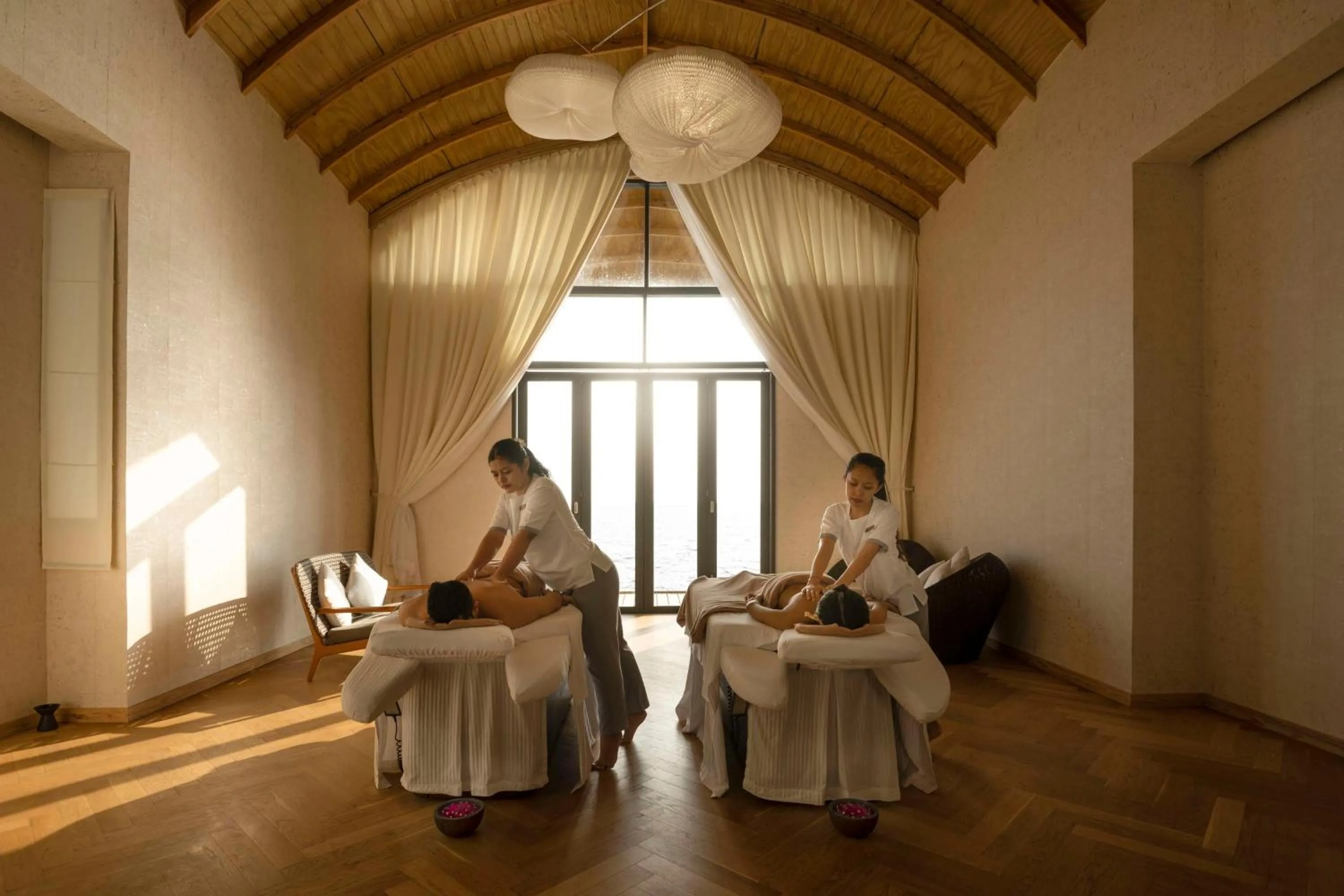 Spa and wellness centre/facilities in OUTRIGGER Maldives Maafushivaru Resort - 25 percent discount on transfers for min 4 nights stay and more, valid for reservations between 01 July till 22 Dec 2025