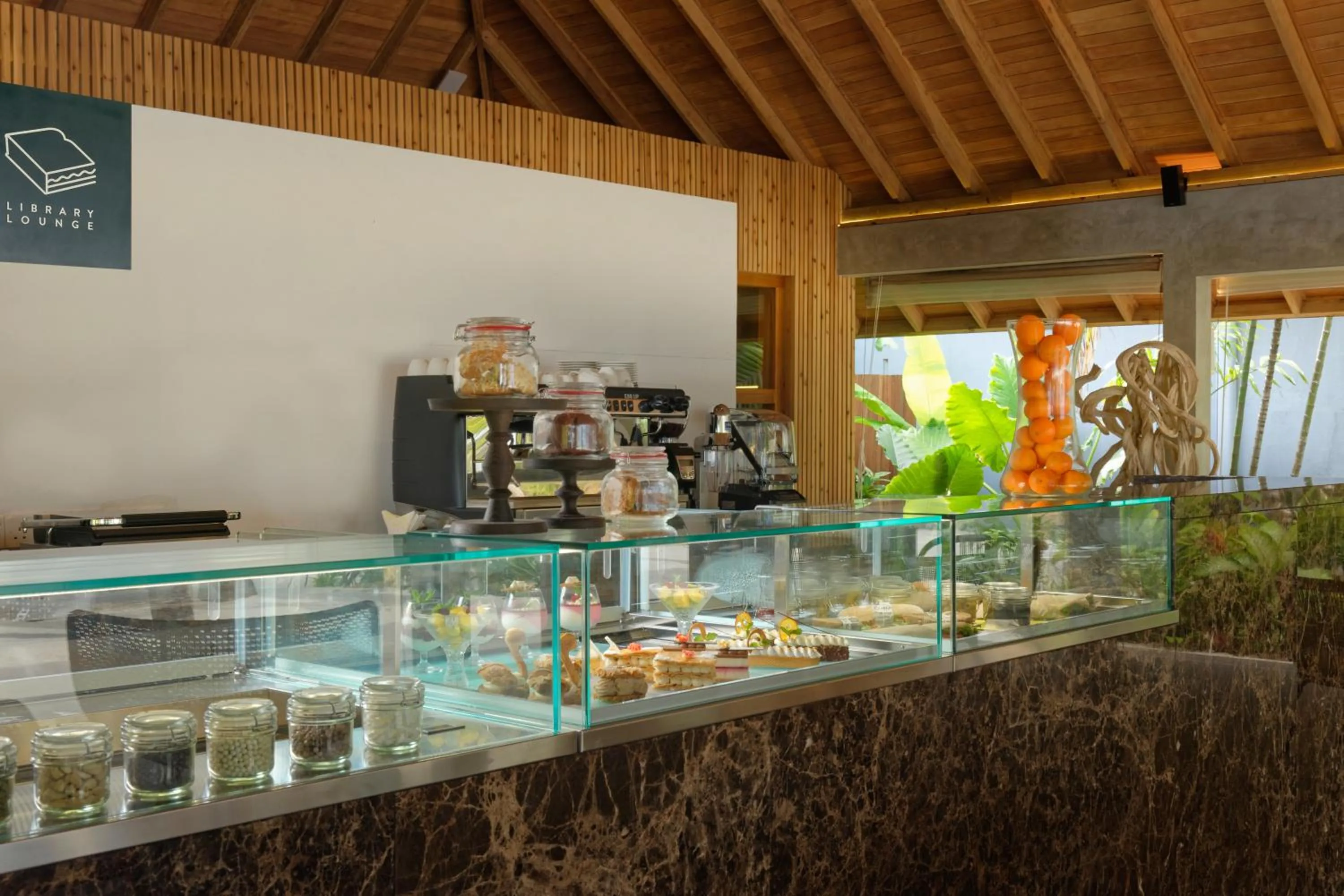 Restaurant/places to eat in OUTRIGGER Maldives Maafushivaru Resort - 25 percent discount on transfers for min 4 nights stay and more, valid for reservations between 01 July till 22 Dec 2025