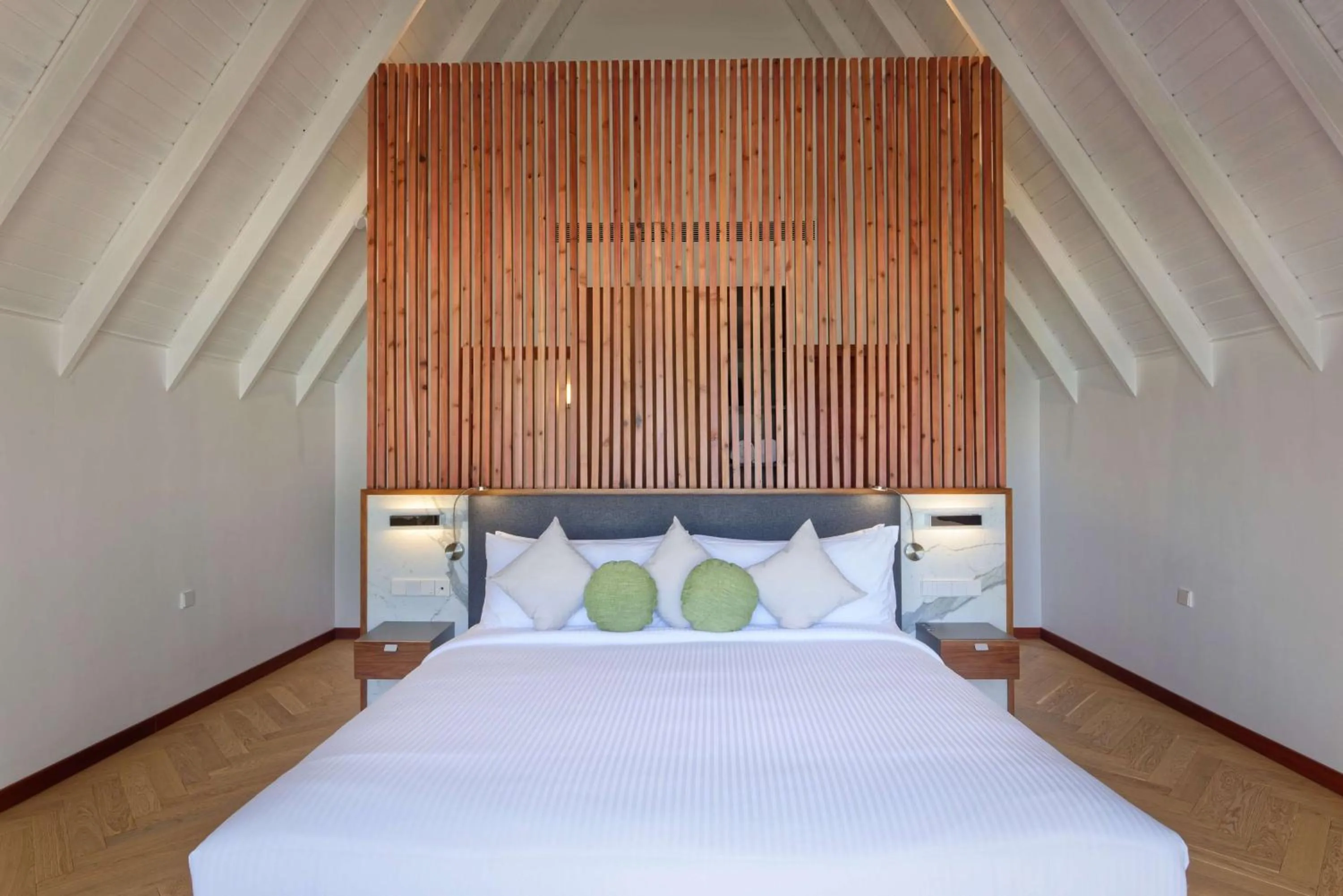 Photo of the whole room, Bed in OUTRIGGER Maldives Maafushivaru Resort - 25 percent discount on transfers for min 4 nights stay and more, valid for reservations between 01 July till 22 Dec 2025